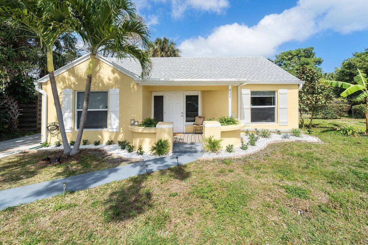 Lantana, FL 33462,727 S Lake DR