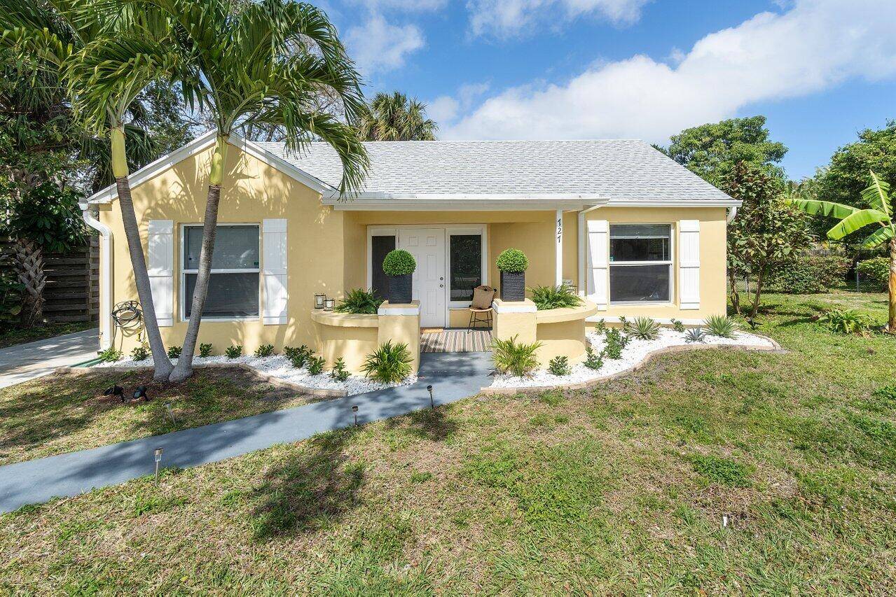 Lantana, FL 33462,727 S Lake DR