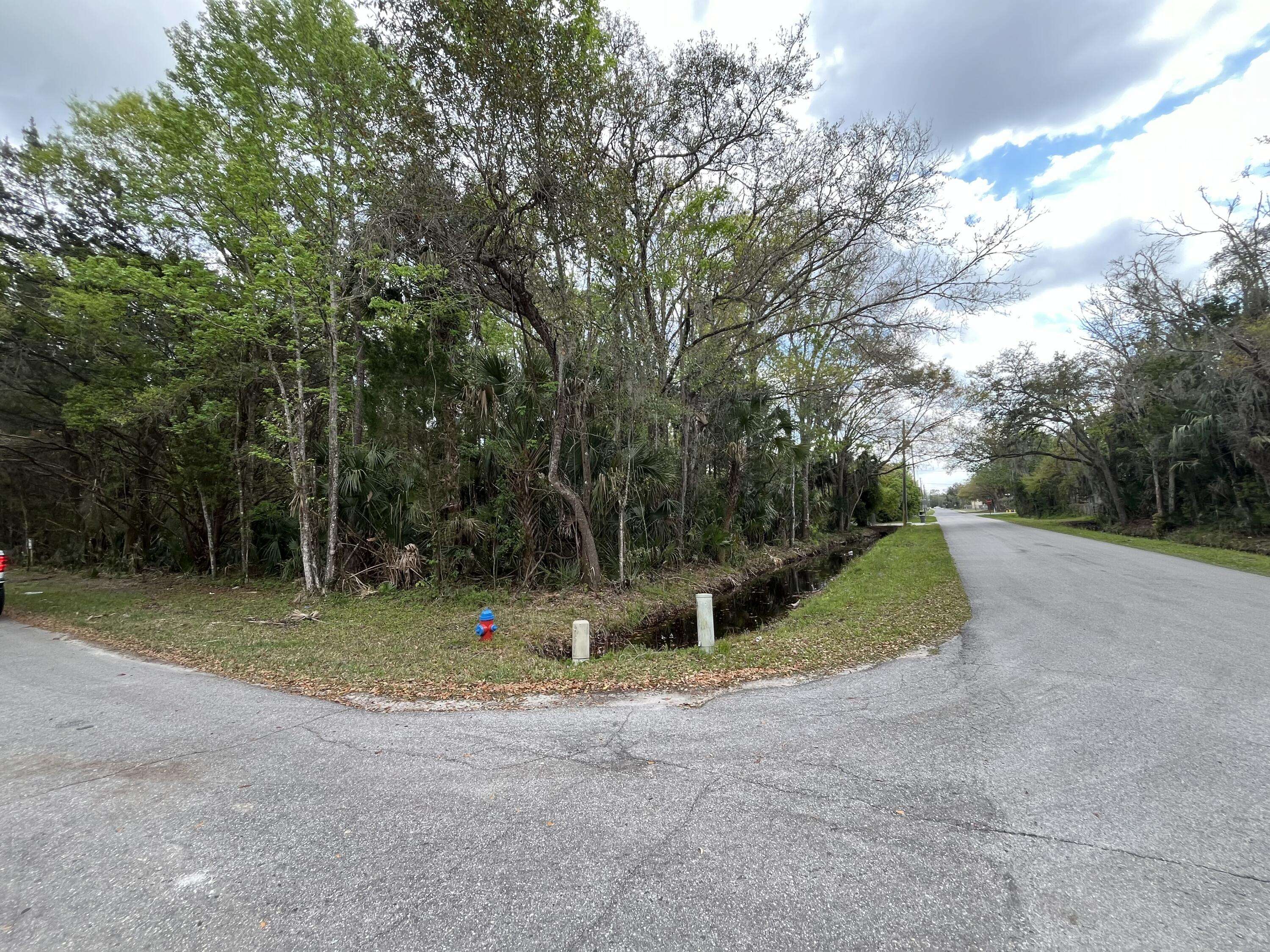 Crystal River, FL 34428,626 NE 9th ST