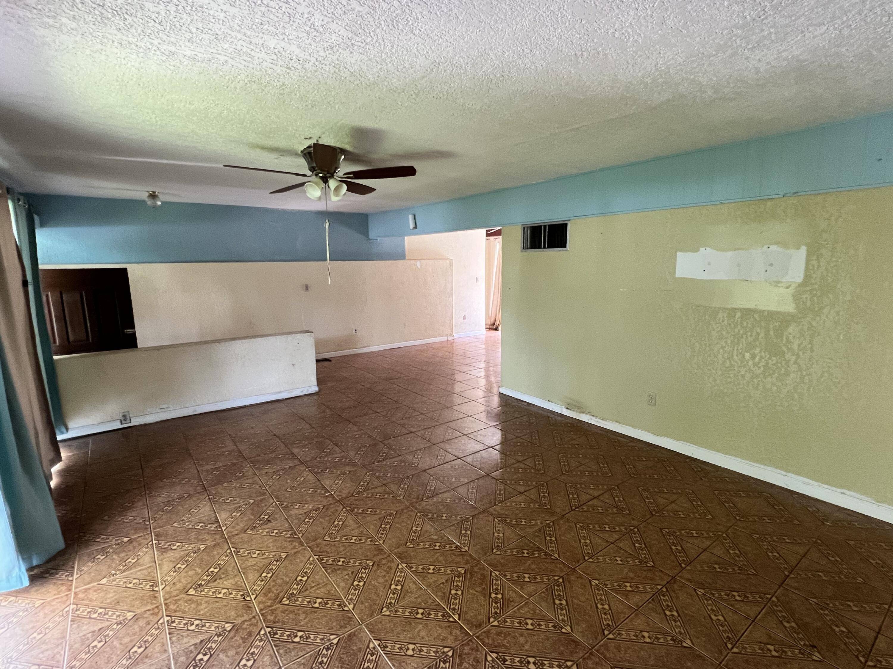 Miami, FL 33137,124 NE 49th ST