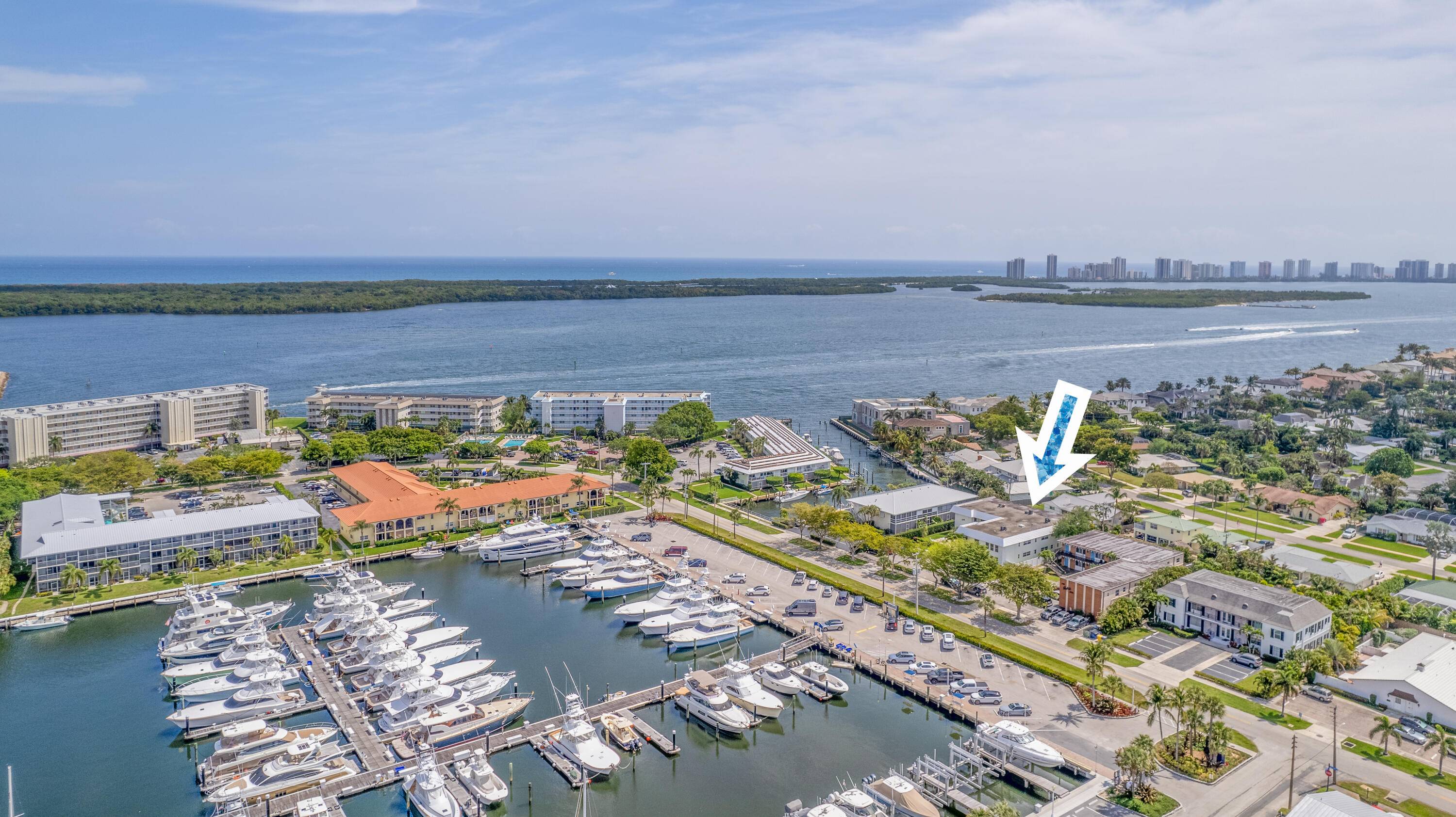 North Palm Beach, FL 33408,118 Yacht Club DR 5