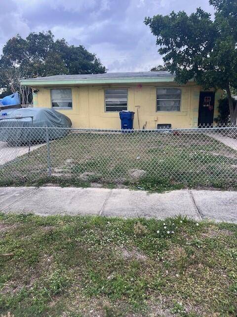 Riviera Beach, FL 33404,1132 W 27 ST