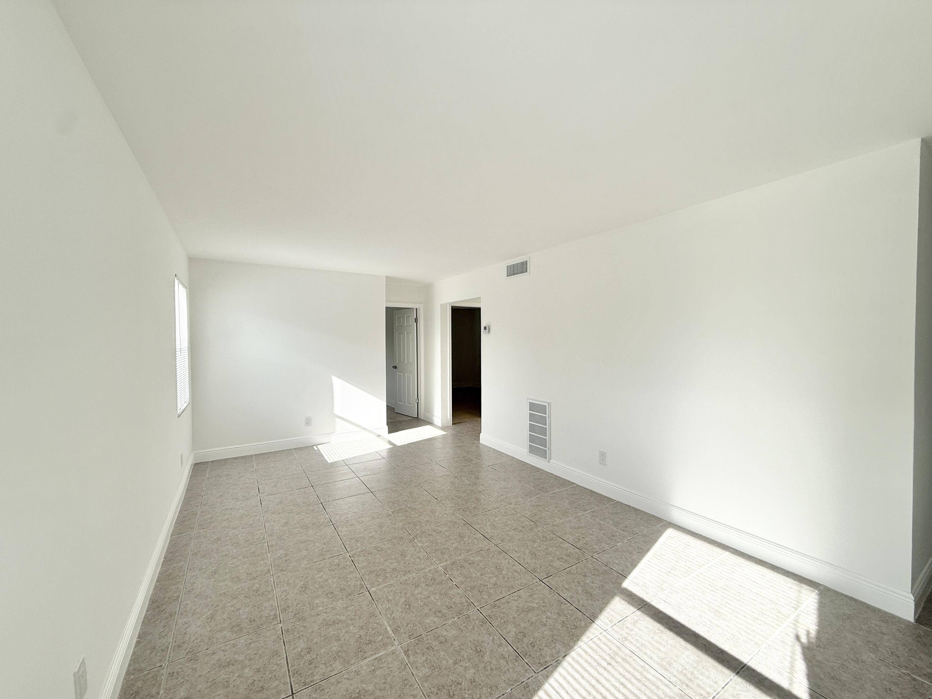 Lake Park, FL 33403,906 Foresteria DR