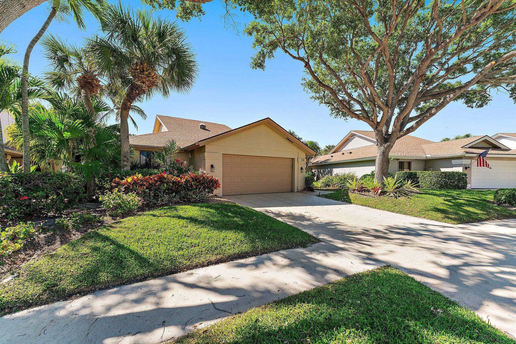 Jupiter, FL 33477,104 Knoll WAY