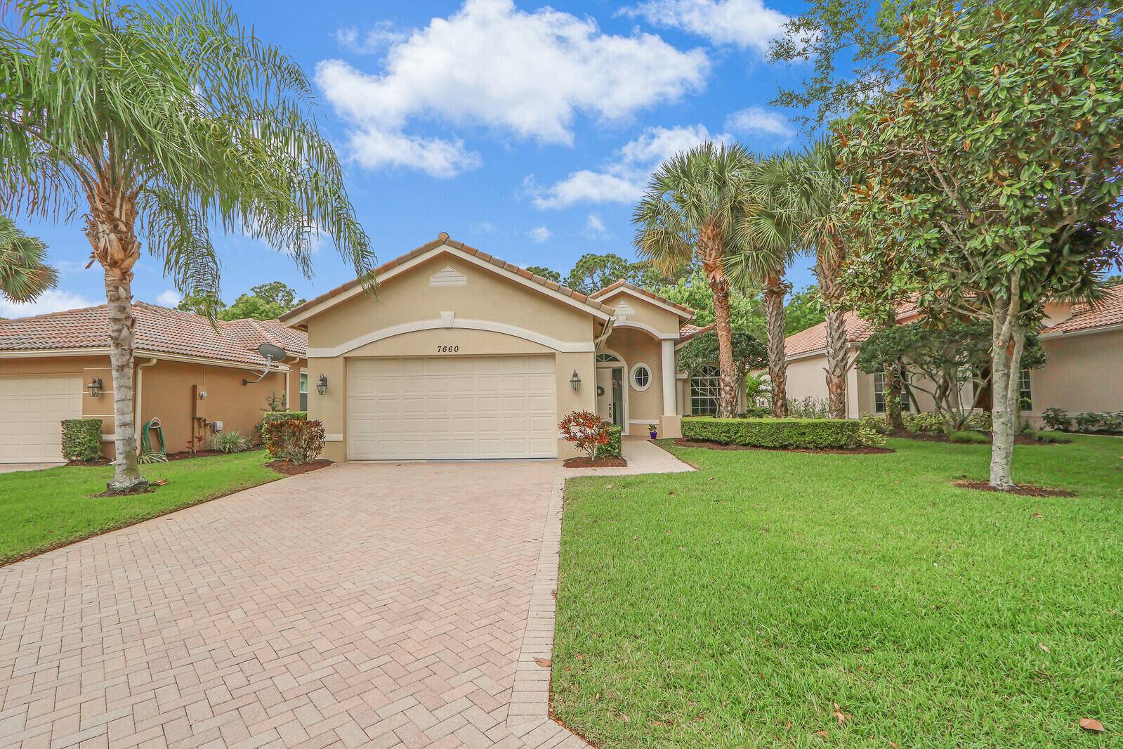 Port Saint Lucie, FL 34986,7660 Greenbrier CIR