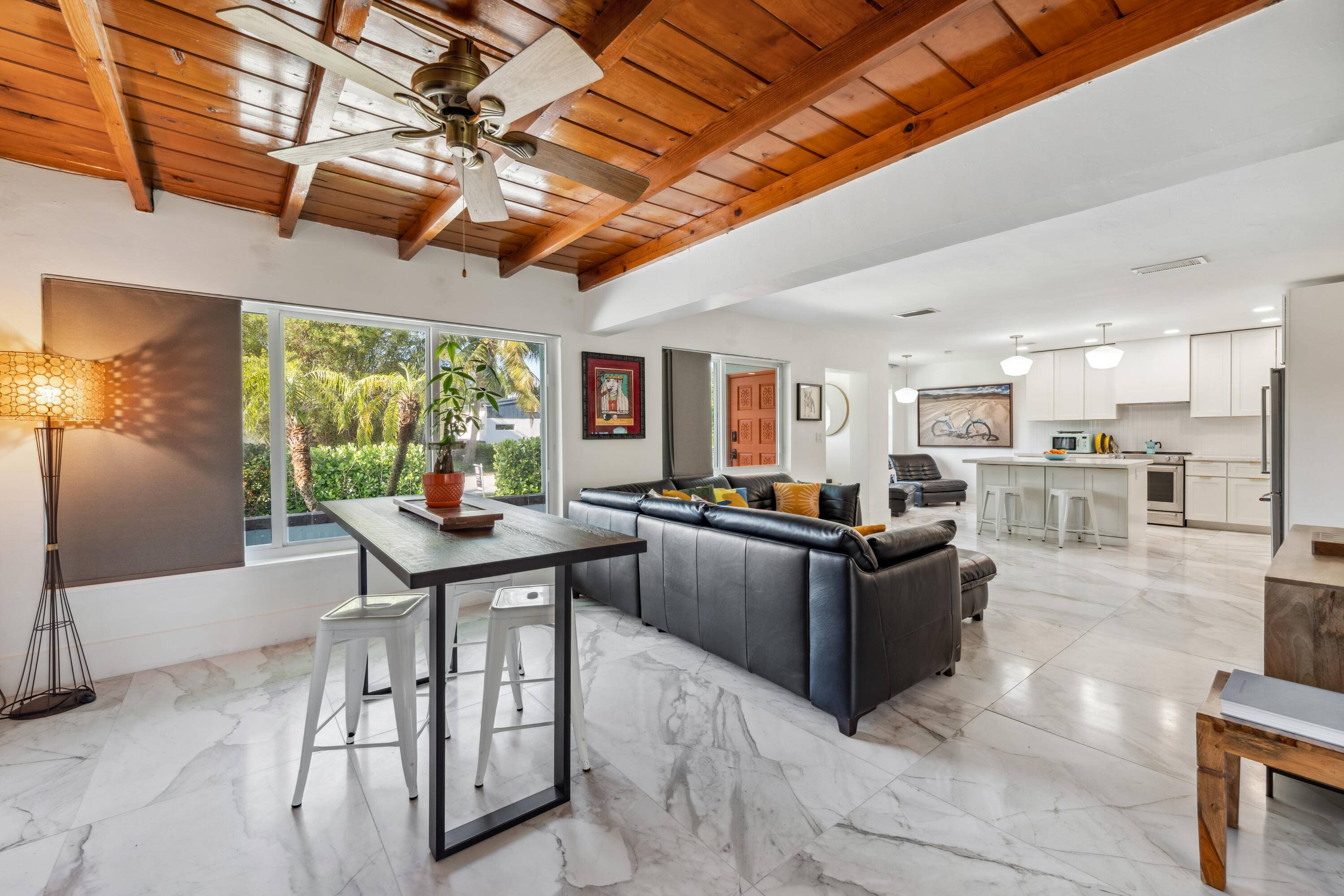 Hollywood, FL 33019,1154 Grant ST