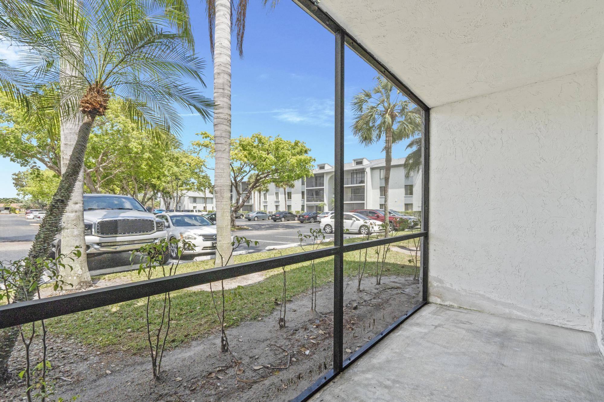 West Palm Beach, FL 33409,1010 Green Pine Blvd BLVD E1