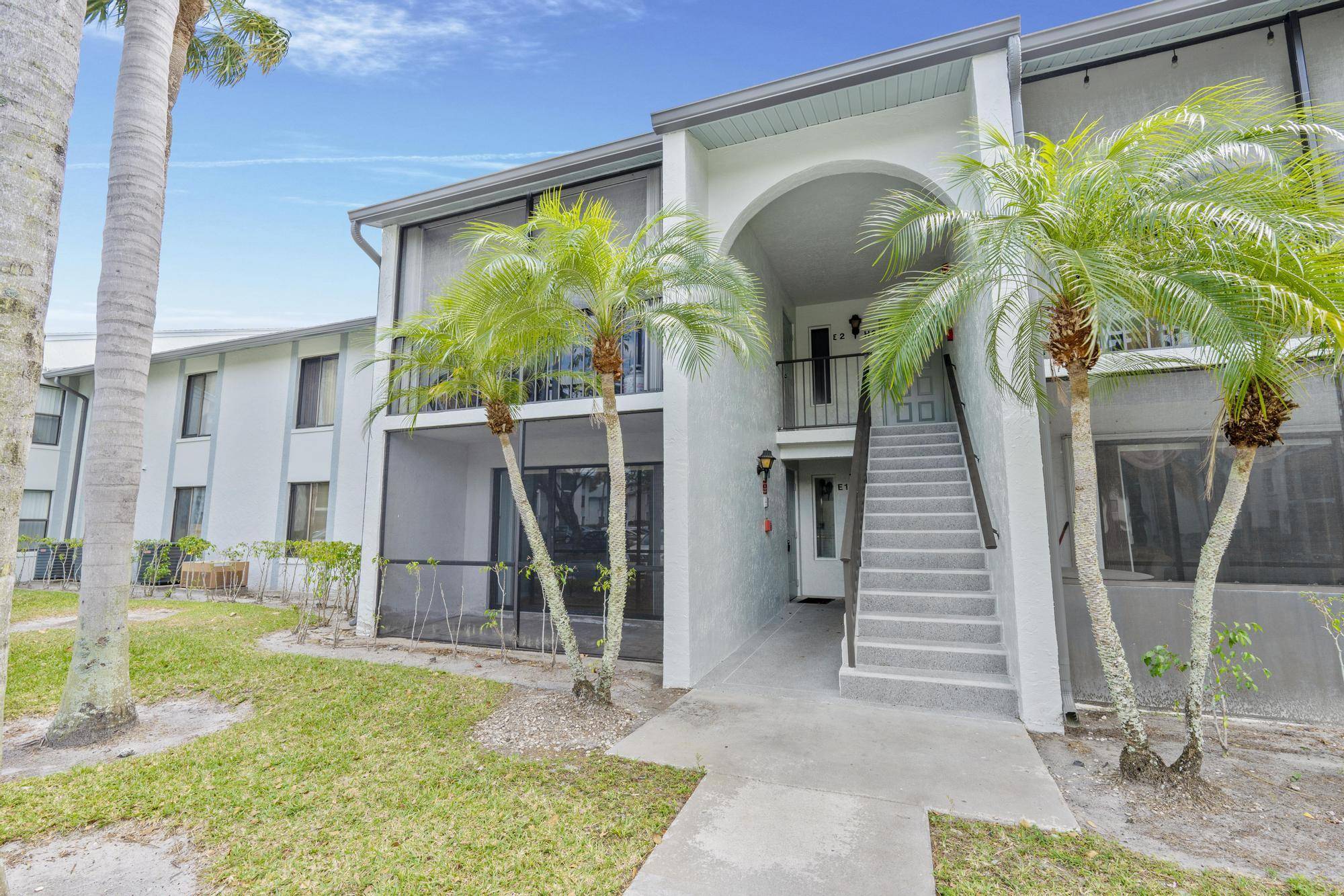 West Palm Beach, FL 33409,1010 Green Pine Blvd BLVD E1