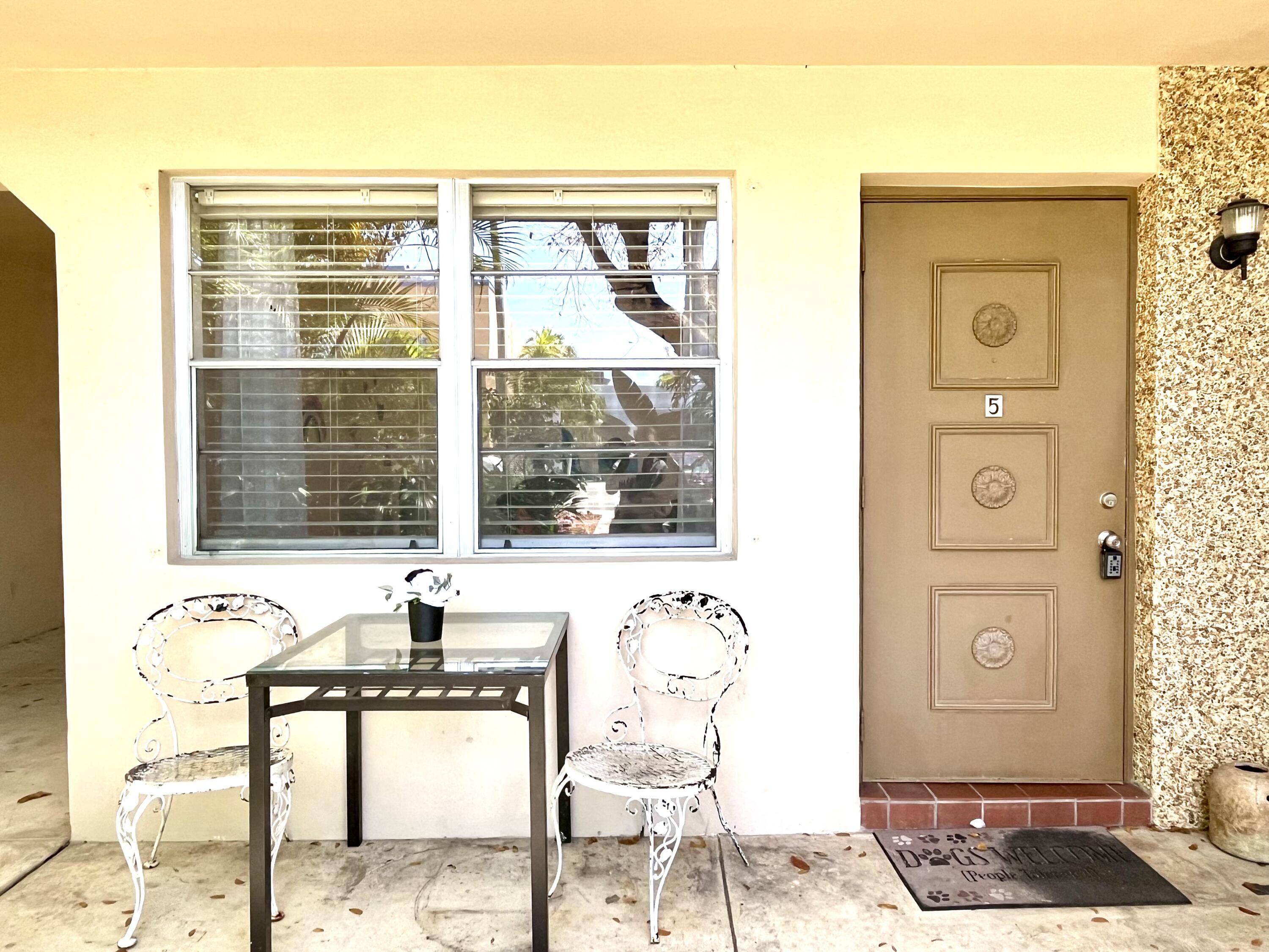 Lake Worth Beach, FL 33460,30 S J ST 5