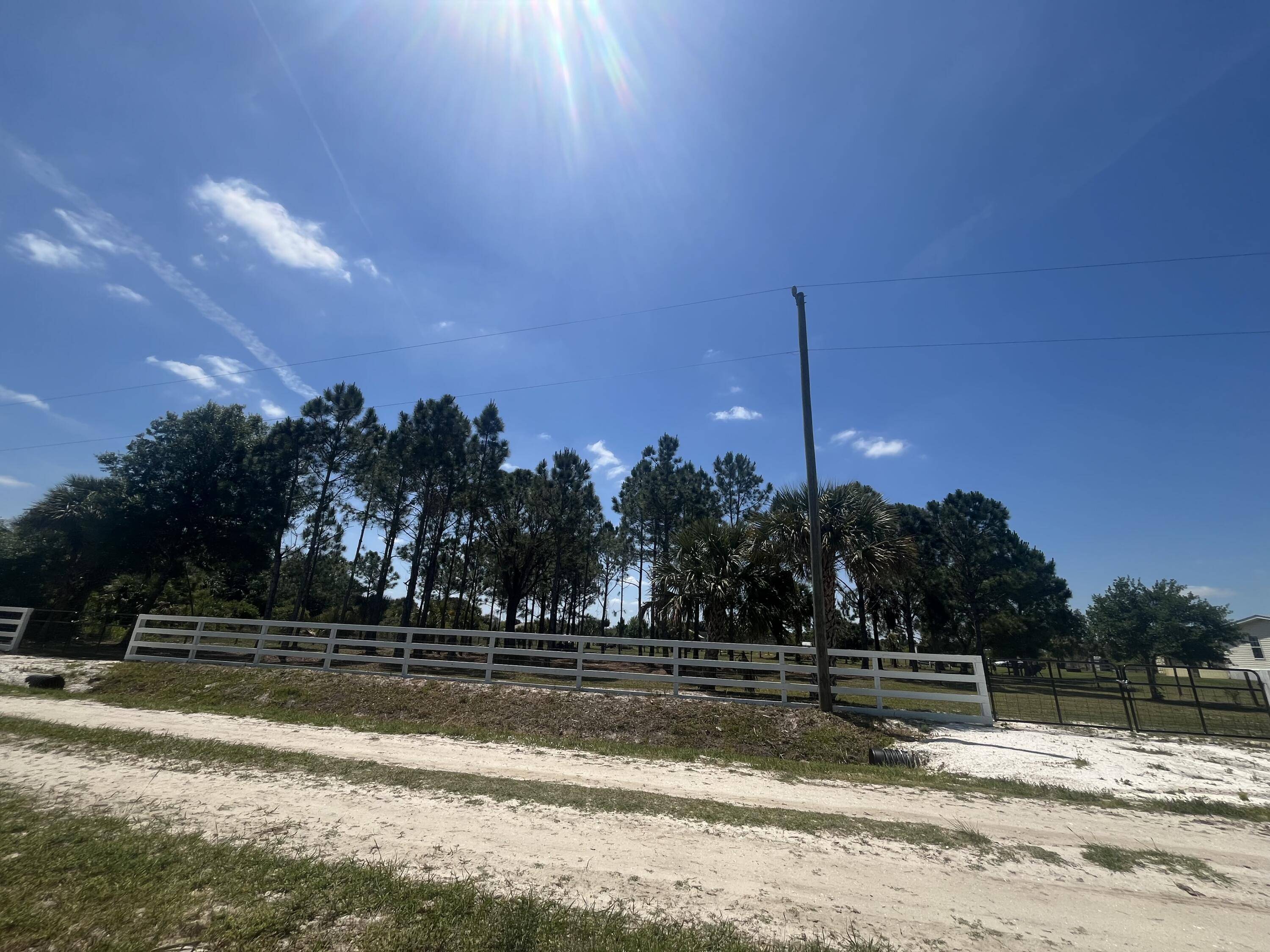 Okeechobee, FL 34972,19788 NW 284th ST