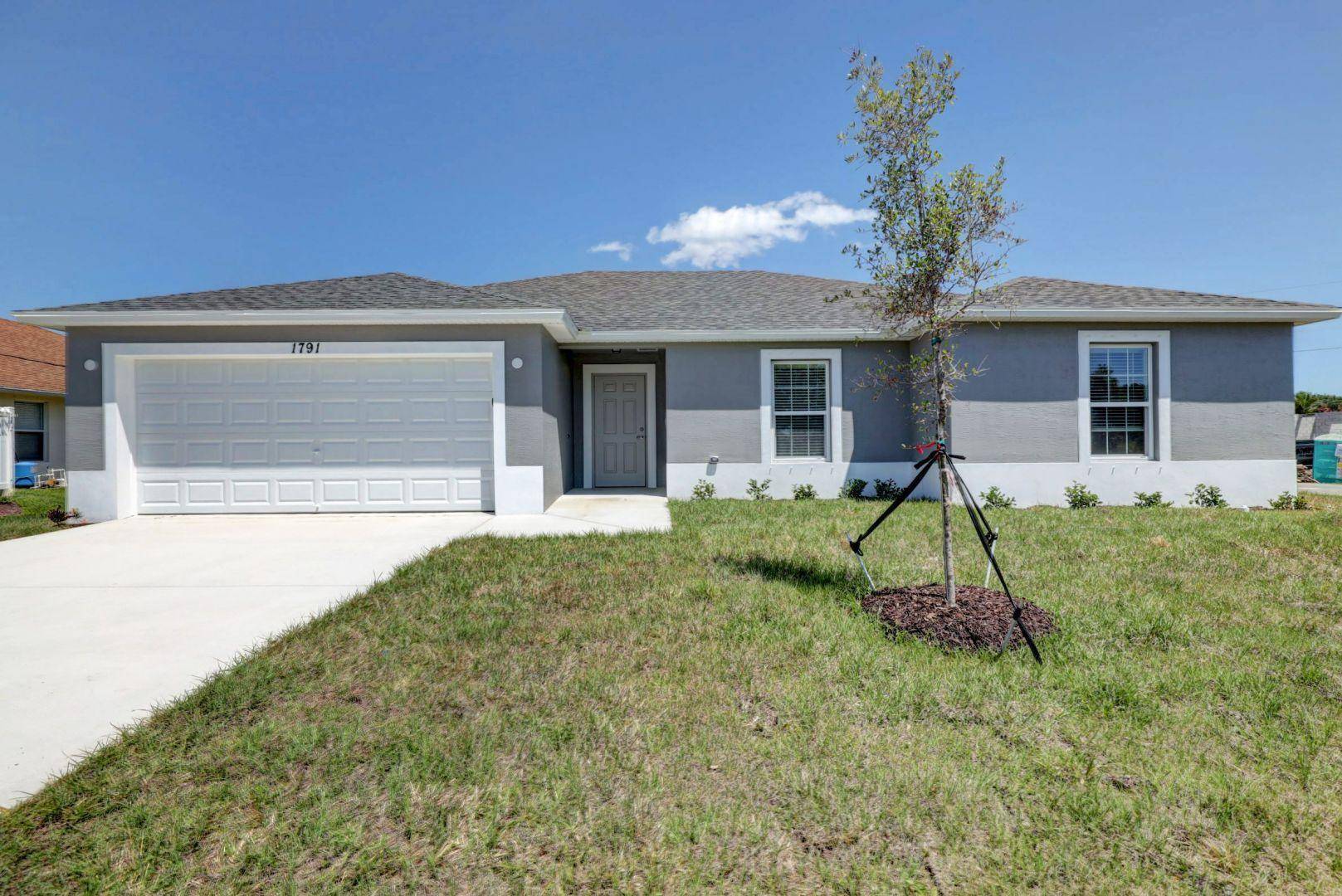 Port Saint Lucie, FL 34953,1337 SW Vicuna LN