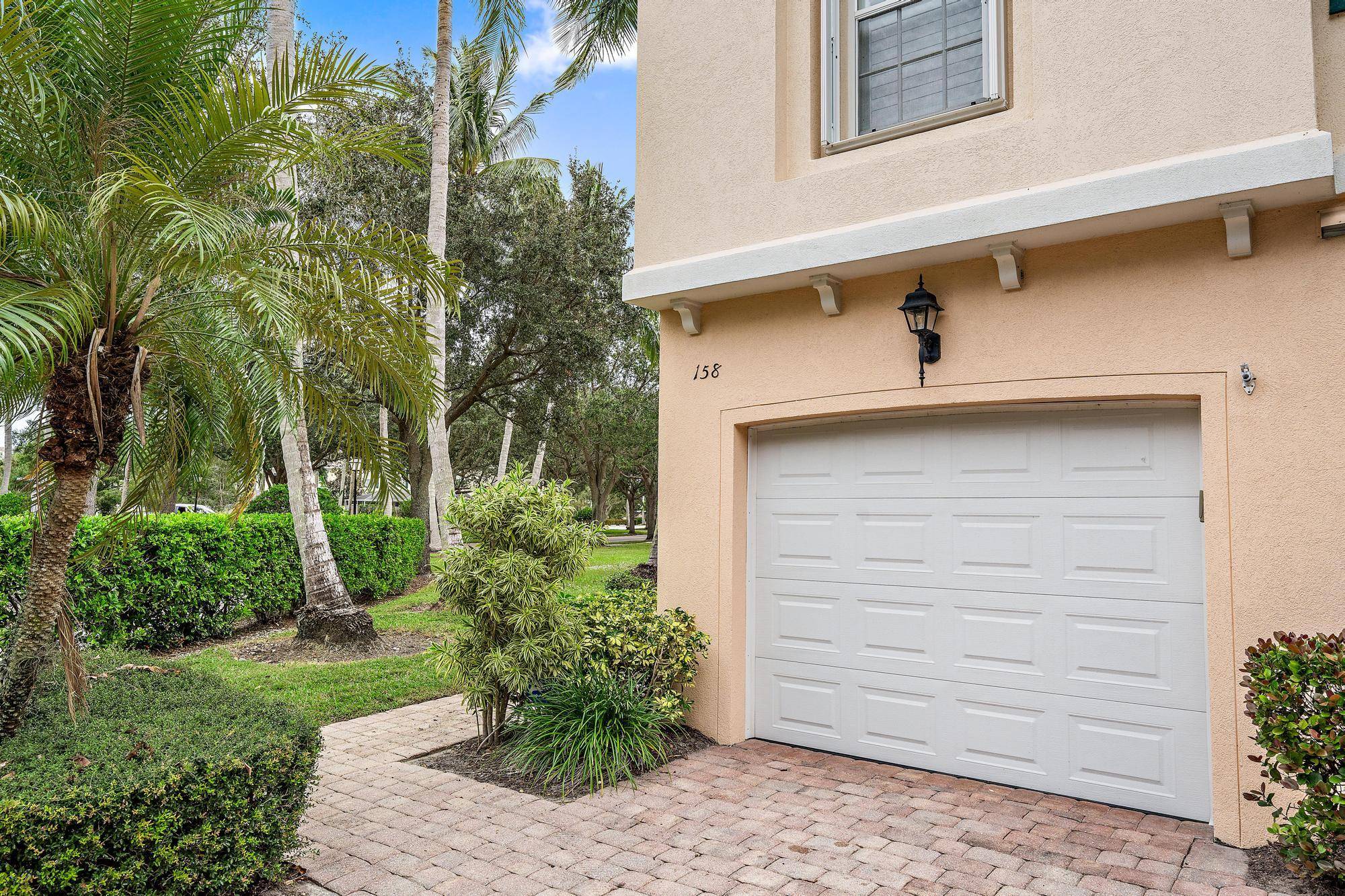 Palm Beach Gardens, FL 33410,158 Santa Barbara WAY