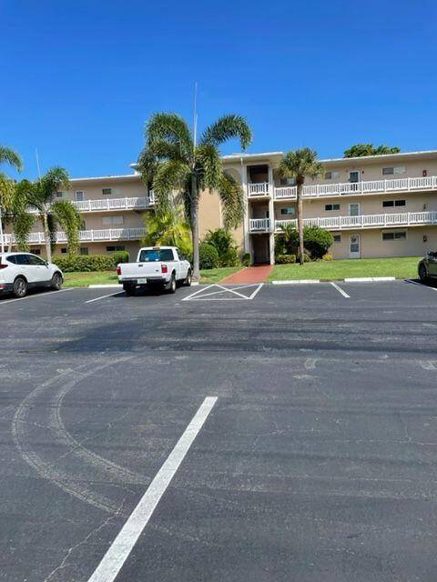 Lake Worth, FL 33461,2812 S Garden DR 301