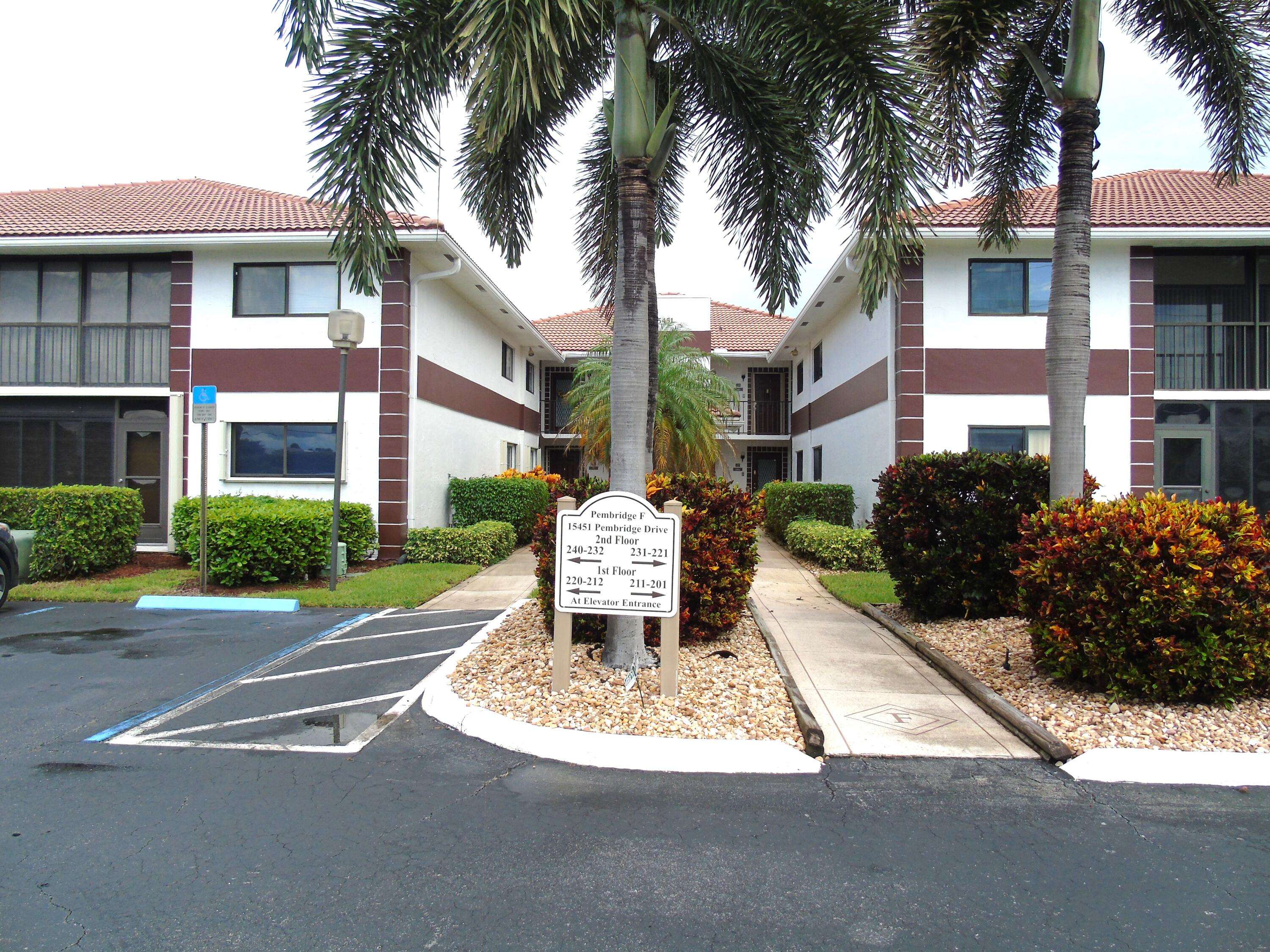 Delray Beach, FL 33484,15451 Pembridge DR 217