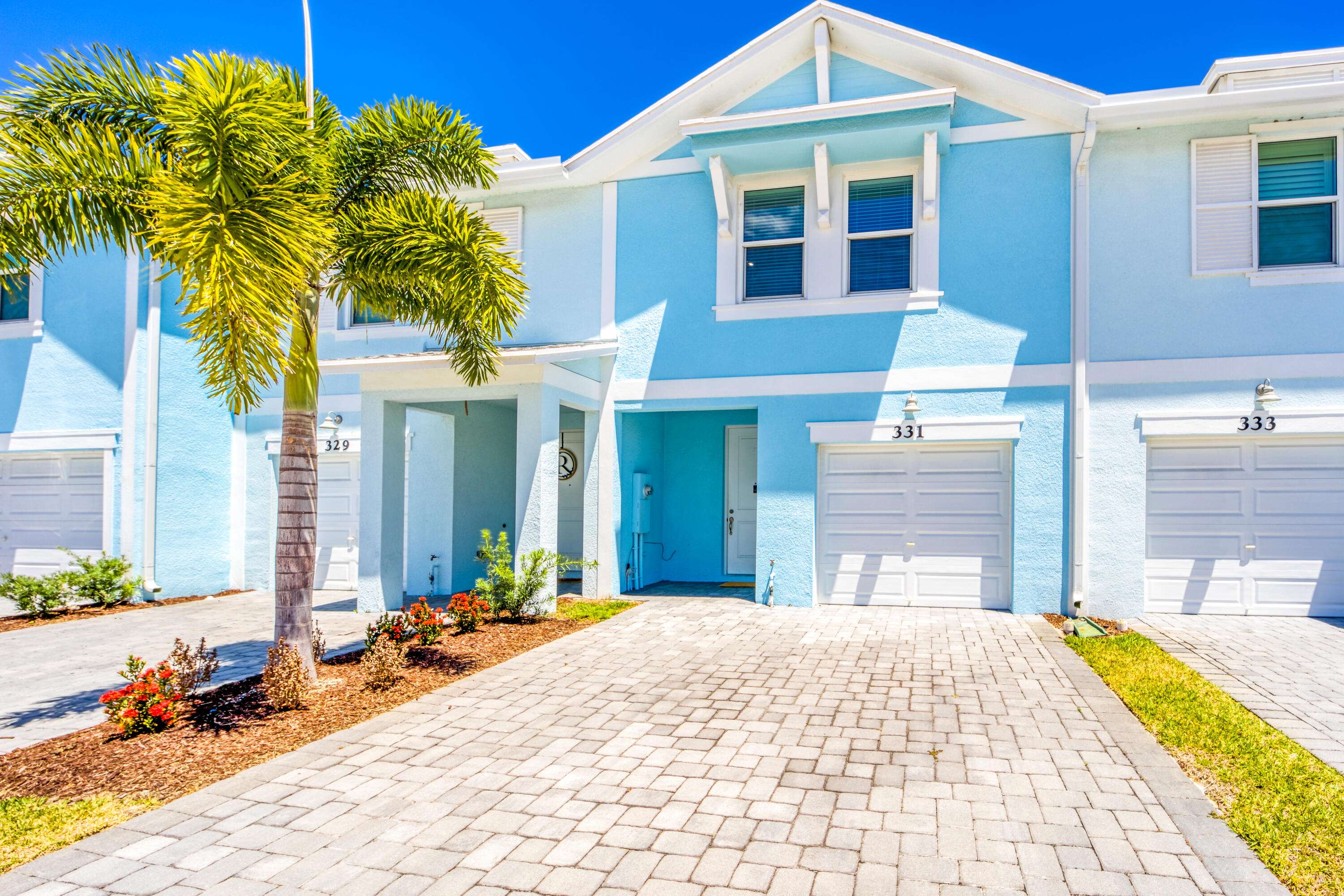 Stuart, FL 34994,331 SE Angler DR