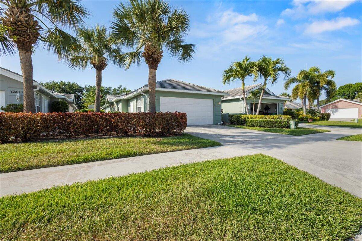 Port Saint Lucie, FL 34986,1230 NW Bentley CIR A