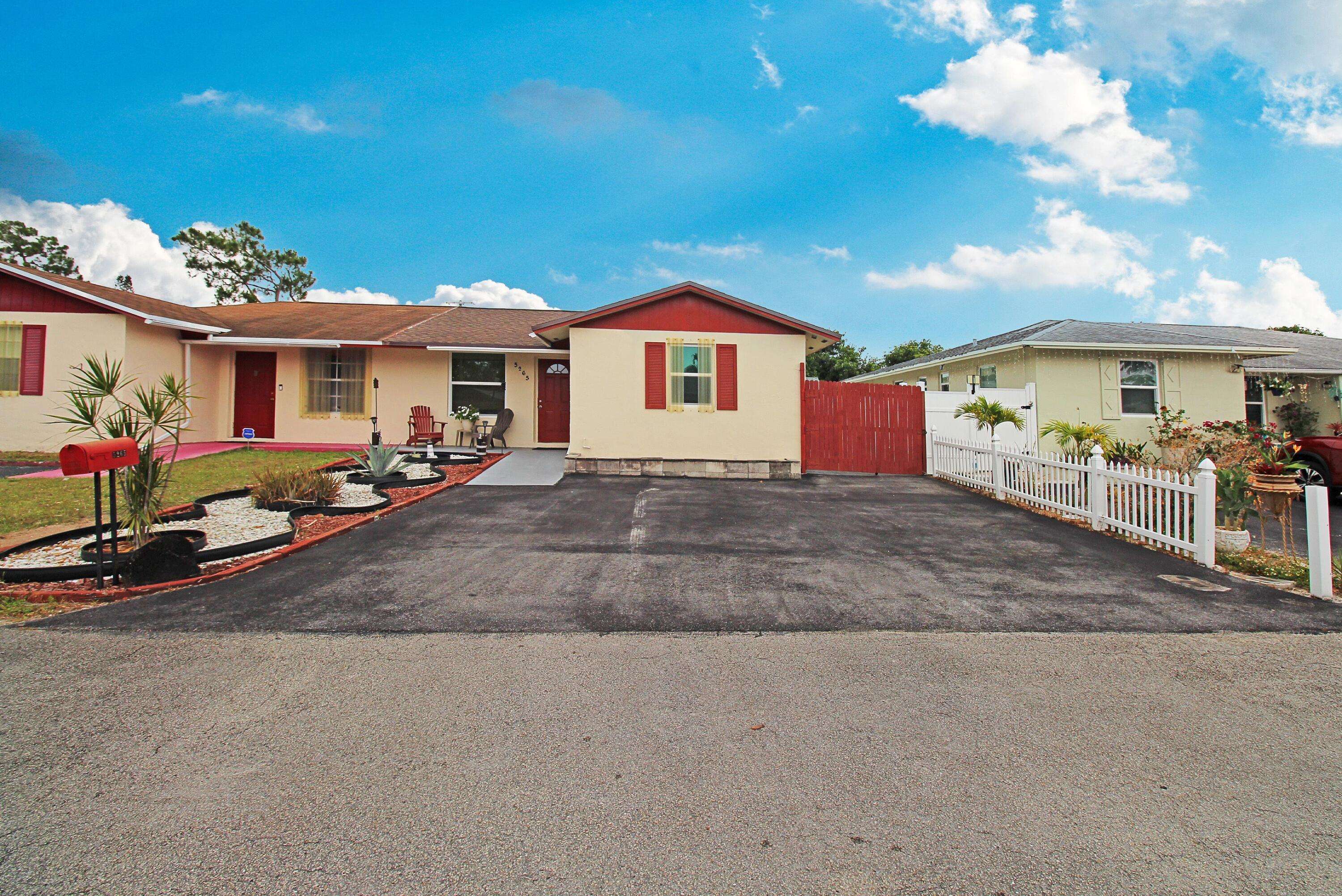 West Palm Beach, FL 33415,5265 Cannon WAY