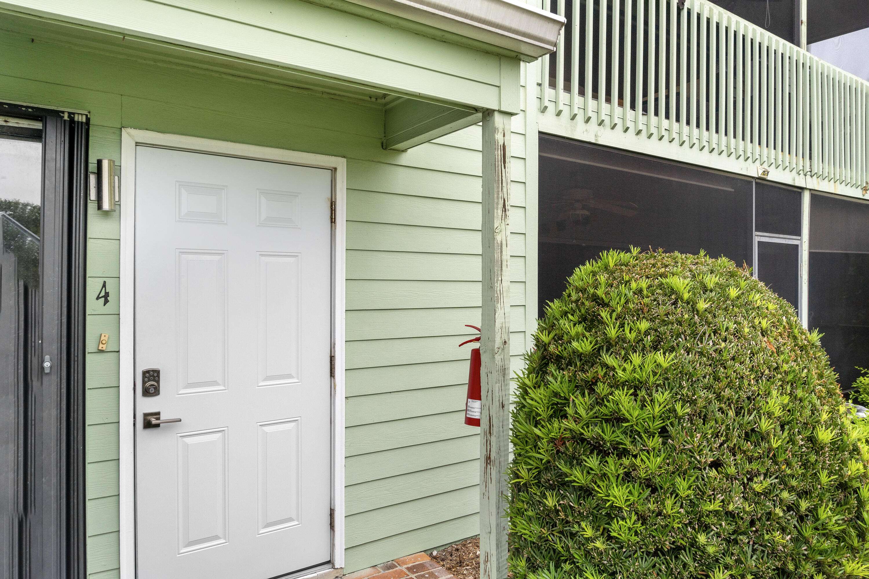 Sebastian, FL 32958,5845 Marina DR 4