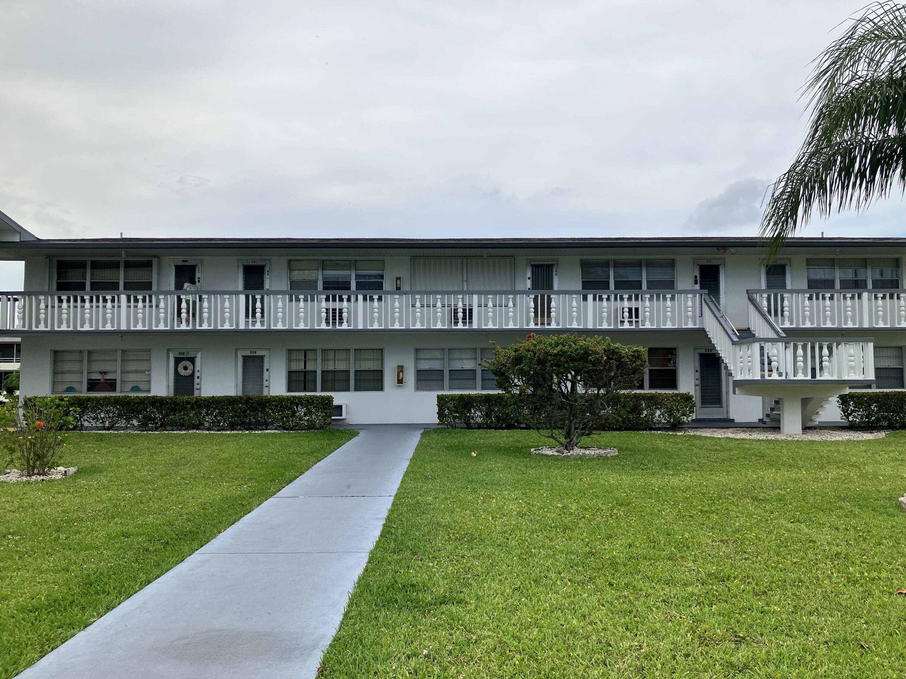 West Palm Beach, FL 33417,226 Camden J