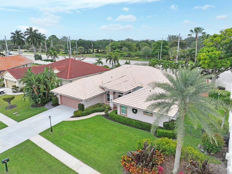 Palm Beach Gardens, FL 33418,9000 Cypress Hollow DR