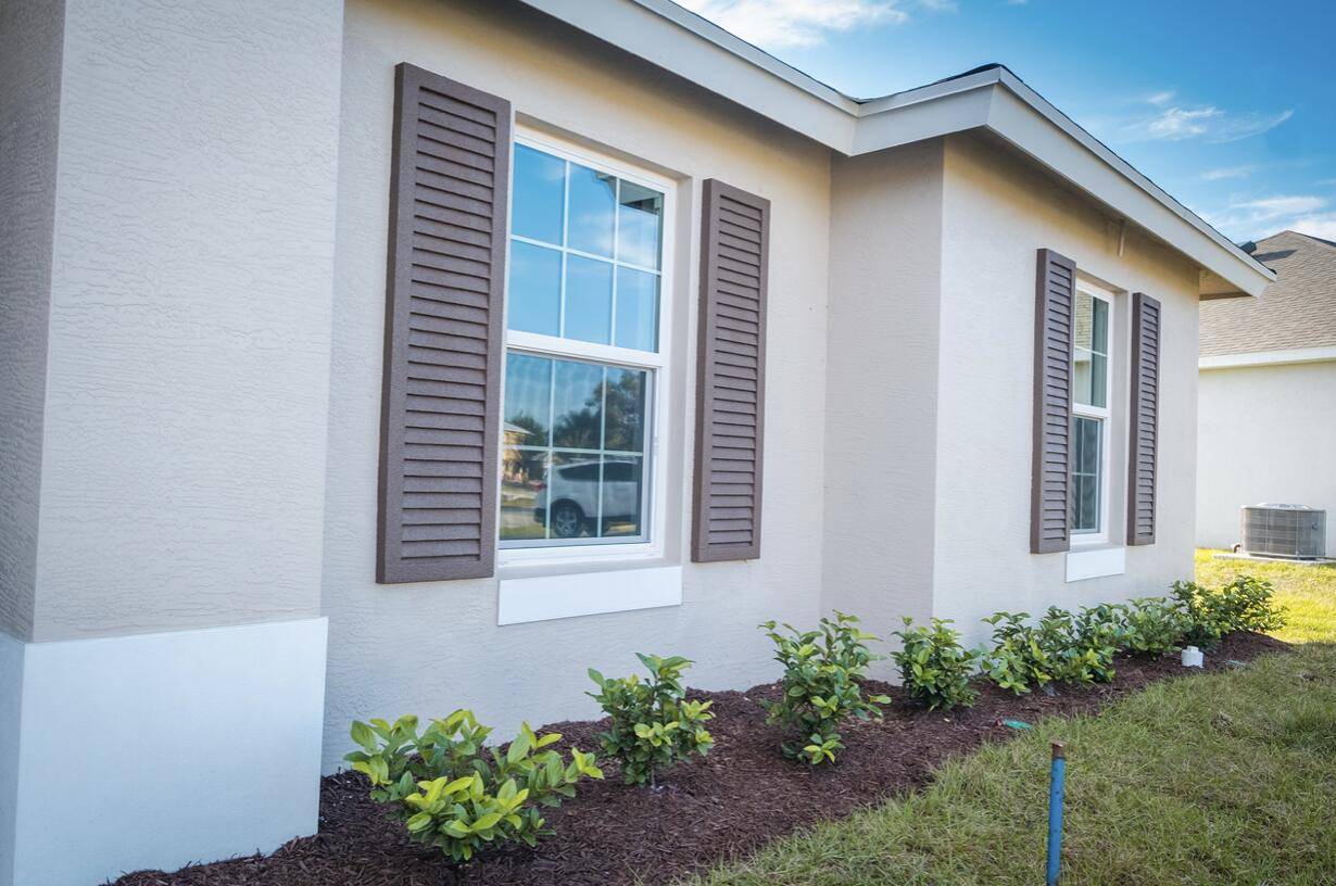 Loxahatchee, FL 33470,15080 N 80 LN
