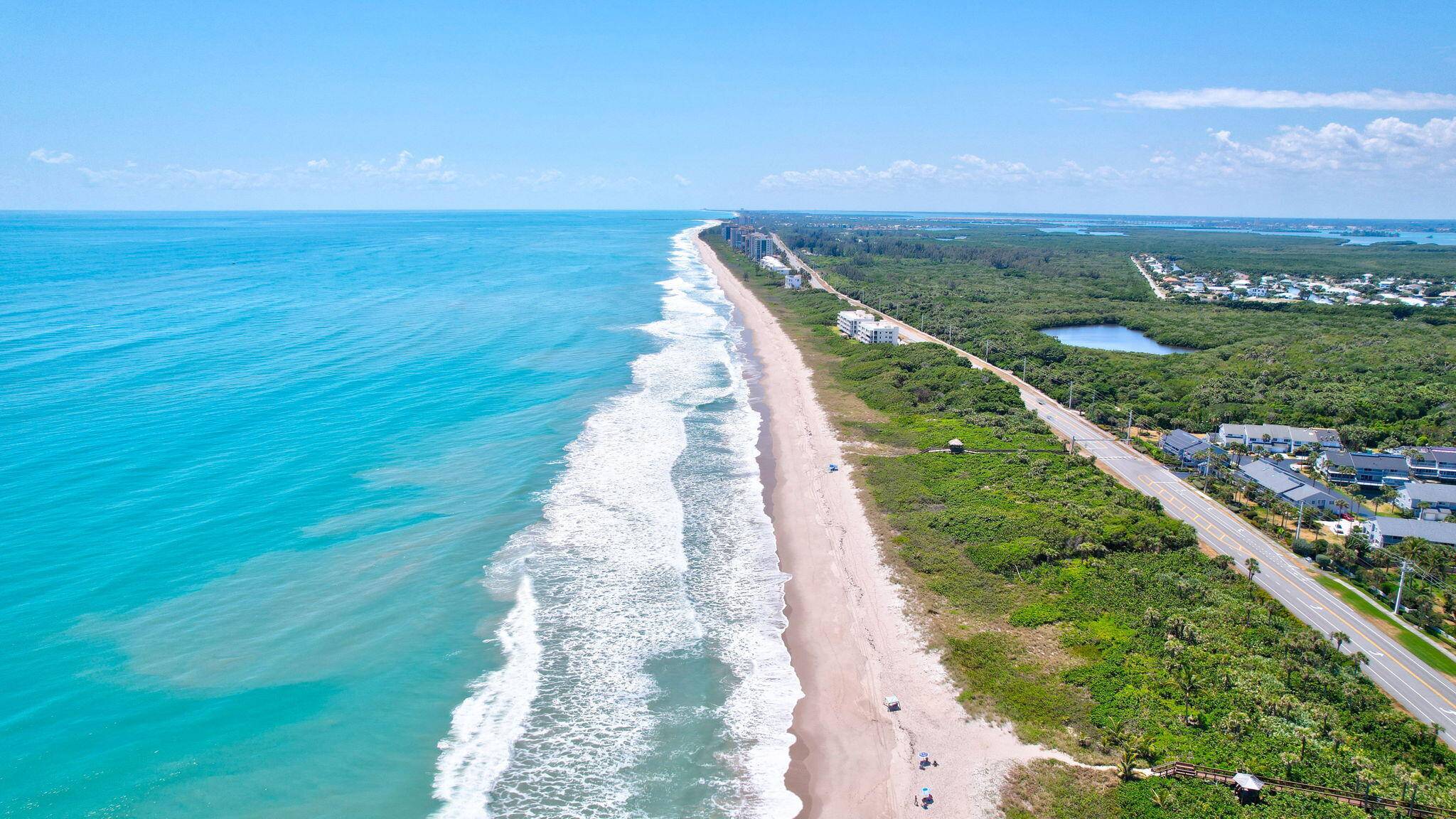 Hutchinson Island, FL 34949,5061 North Highway A1a 902