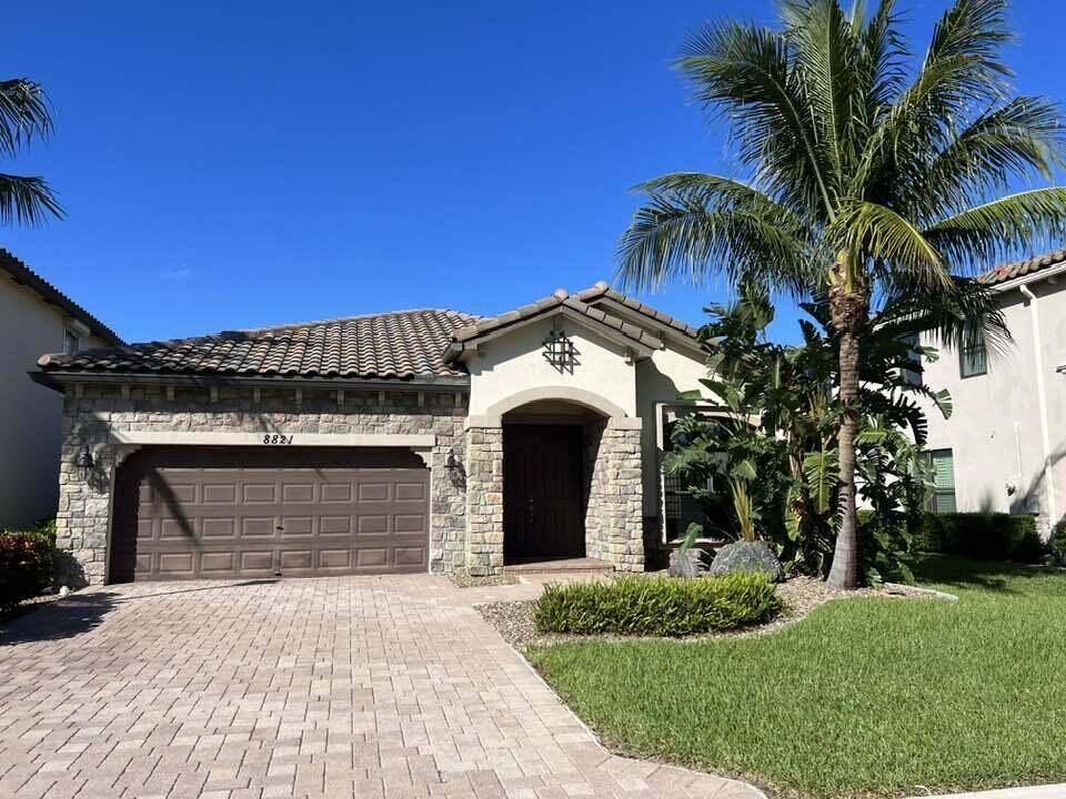 Lake Worth, FL 33467,8821 Willow Cove LN