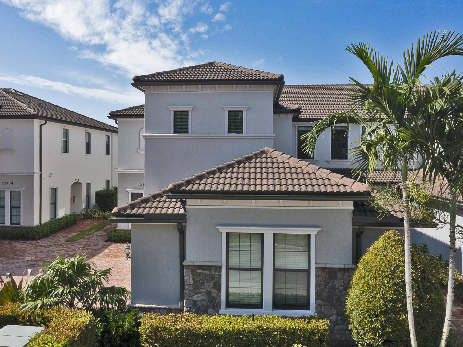 Boca Raton, FL 33428,21942 Canadensis CIR 101