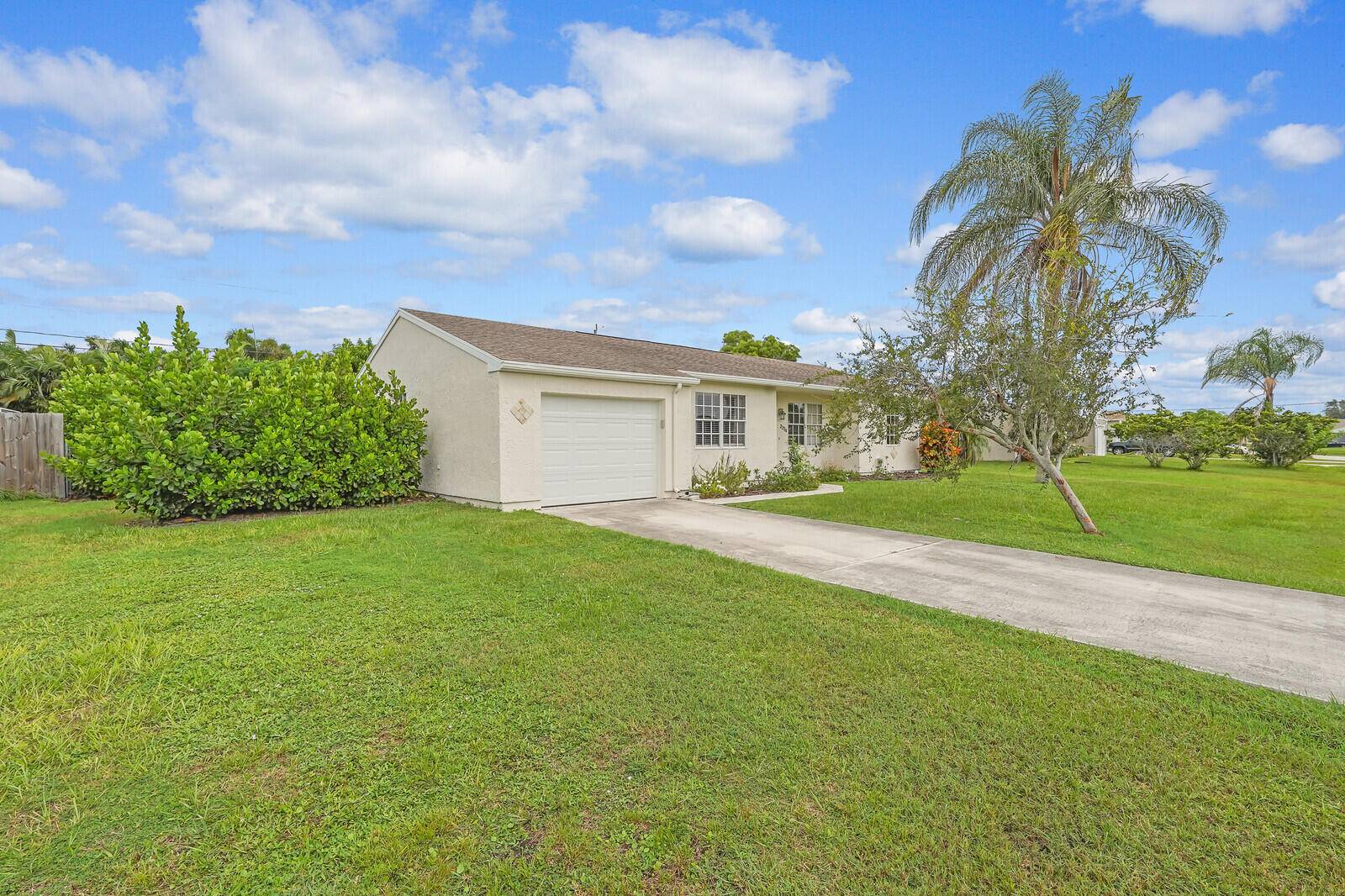 Port Saint Lucie, FL 34952,2334 SE Merrill RD