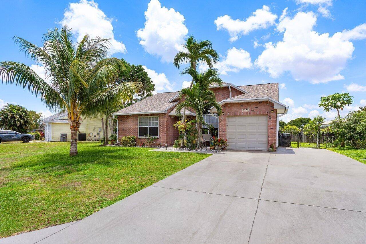 Boynton Beach, FL 33472,5565 Pebble Brook LN