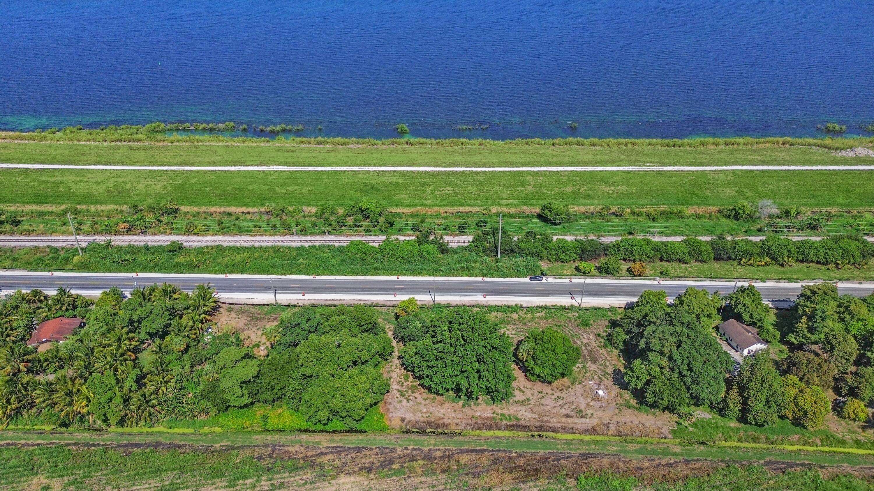 Canal Point, FL 33438,14754 Us Highway 441