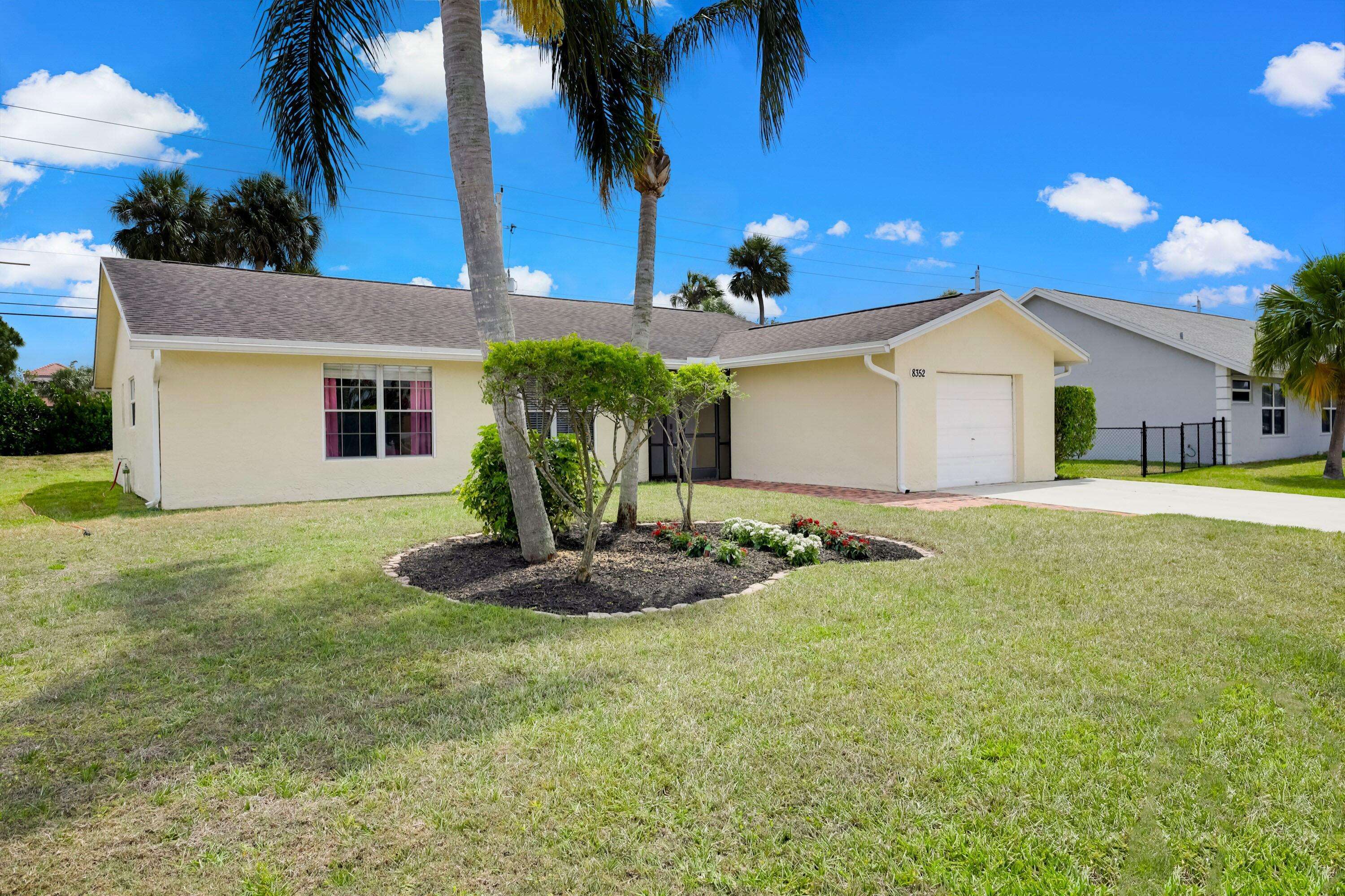 Lake Worth, FL 33467,8352 Blue Cypress DR