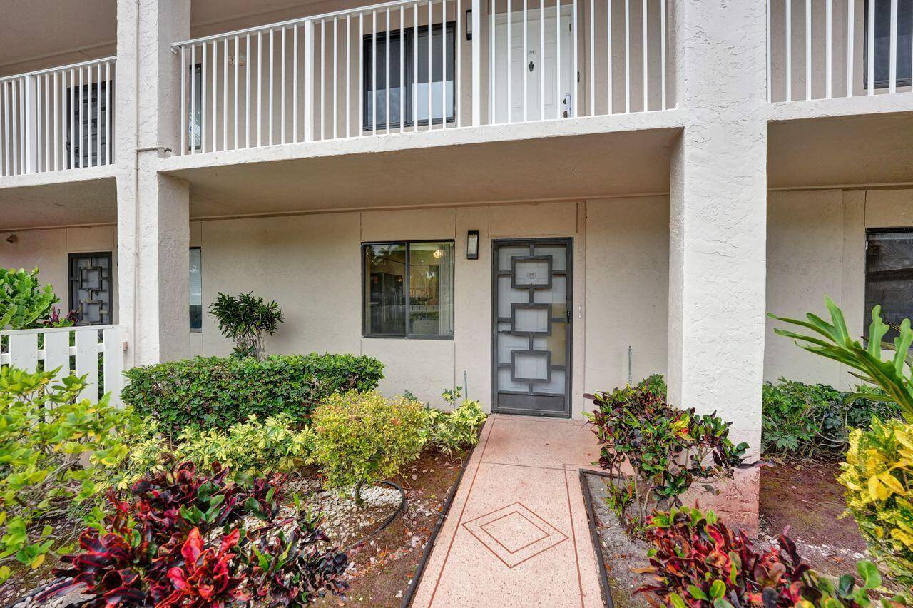 Delray Beach, FL 33484,6093 Pointe Regal CIR 104