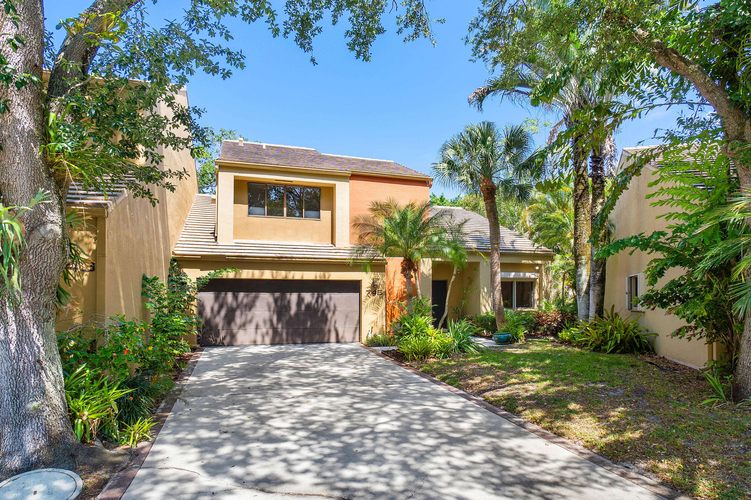 Boca Raton, FL 33486,745 St. Albans DR