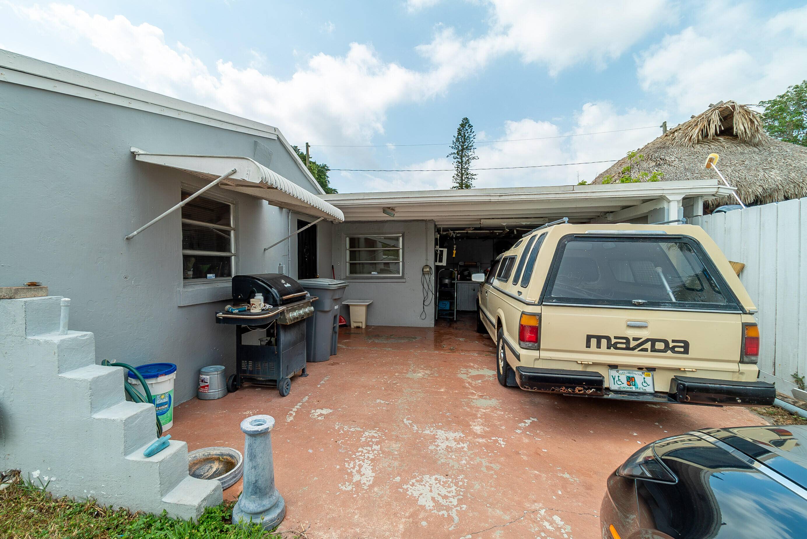 Lake Worth, FL 33462,1206 S Ridge RD