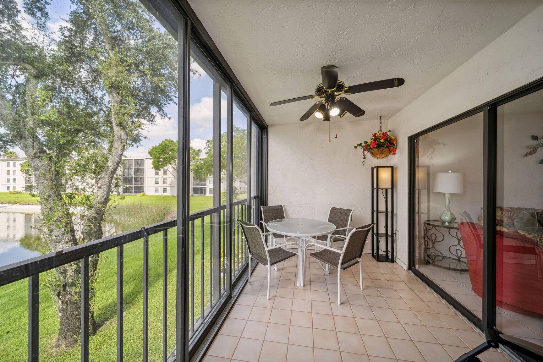 Delray Beach, FL 33484,6037 Pointe Regal CIR 207