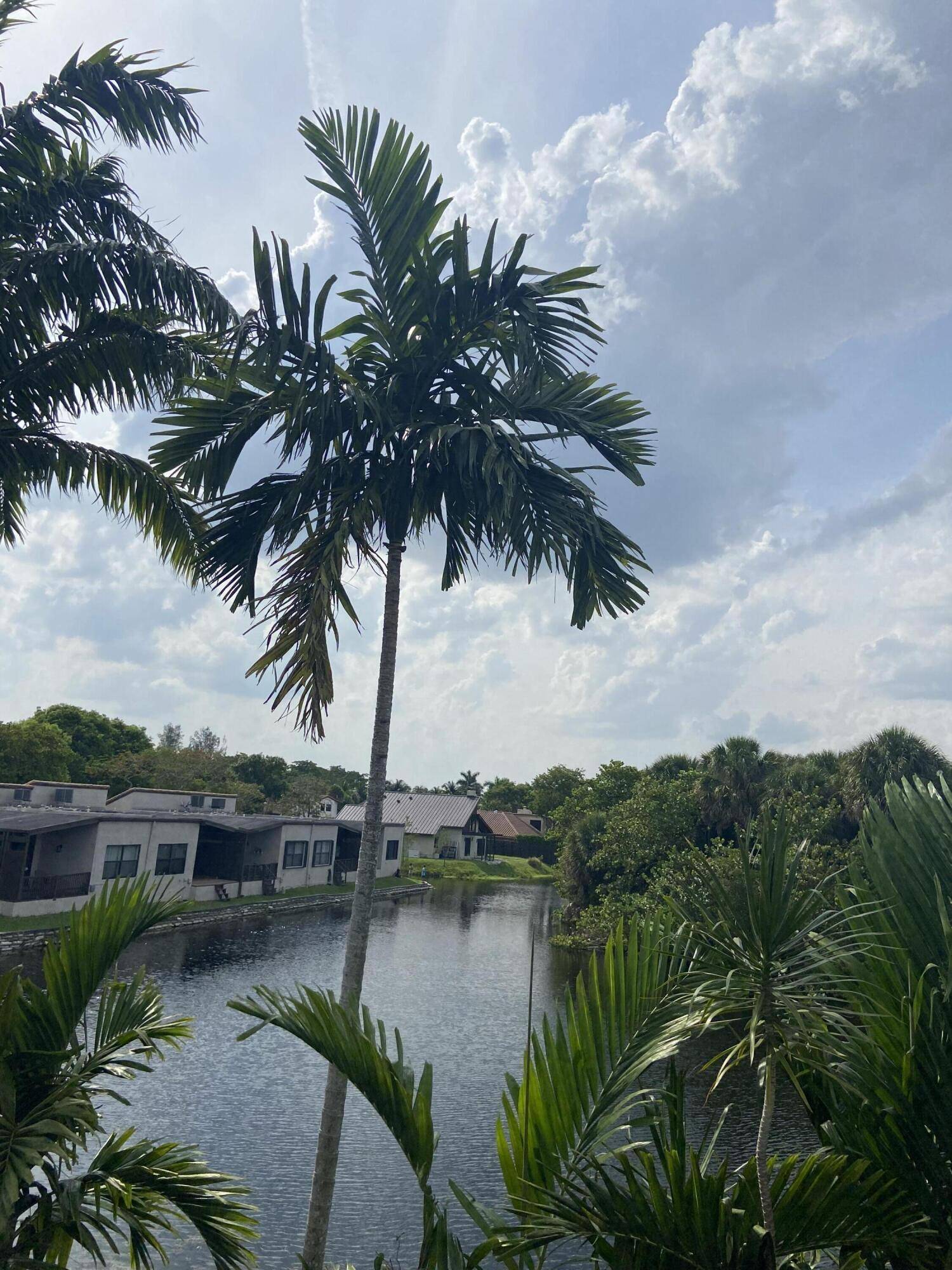 Plantation, FL 33324,952 Mockingbird LN 605b
