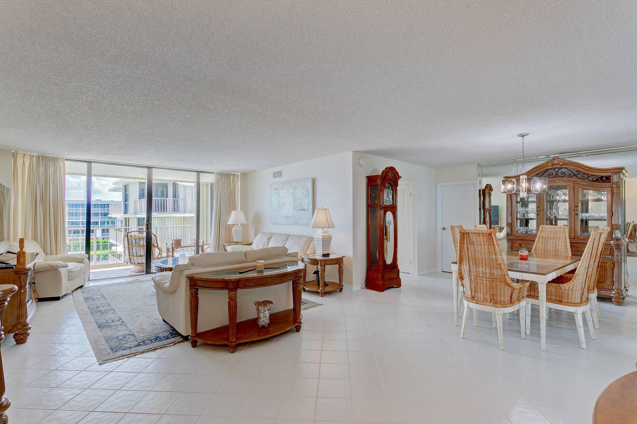 Palm Beach, FL 33480,3200 S Ocean BLVD B403