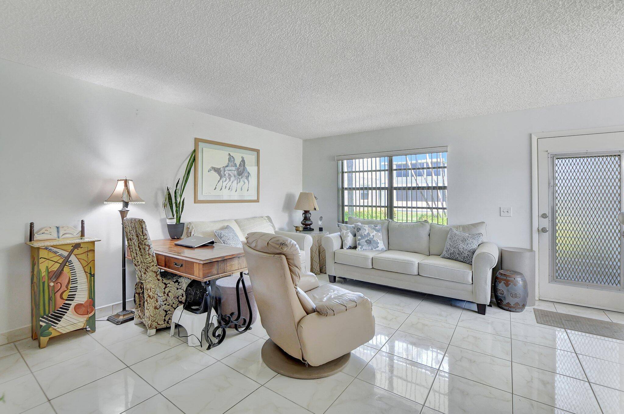 Delray Beach, FL 33484,358 Burgundy H 358