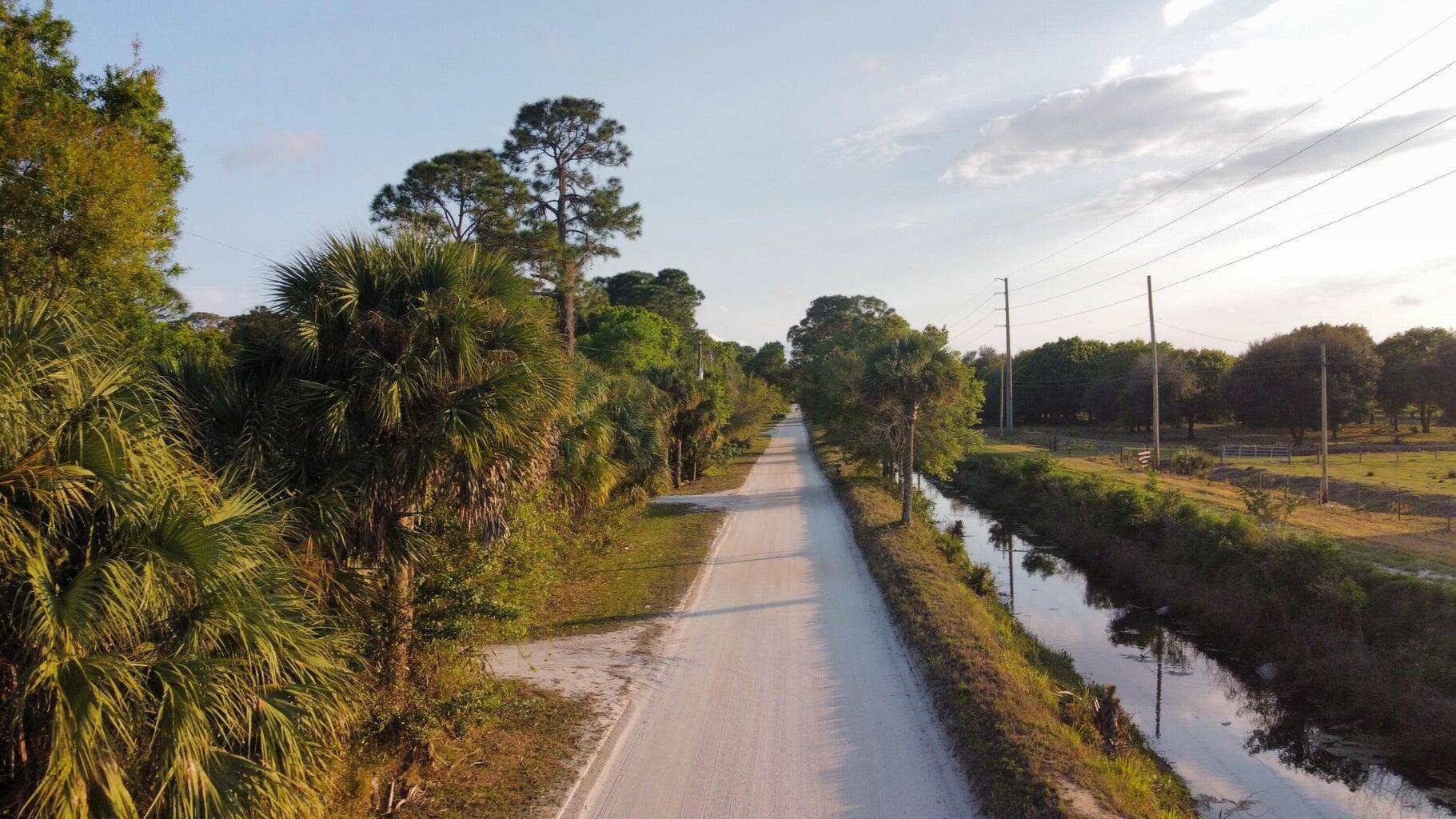 Fort Pierce, FL 34951,00000 Russakis RD