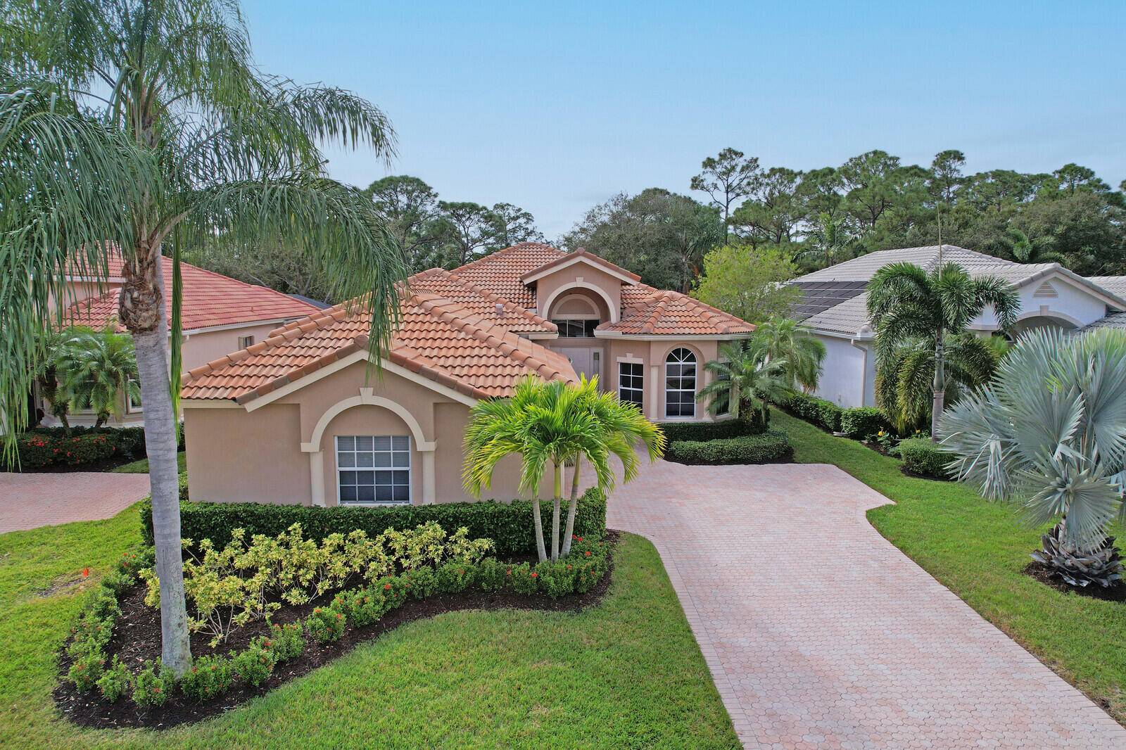 Port Saint Lucie, FL 34986,7668 Greenbrier CIR