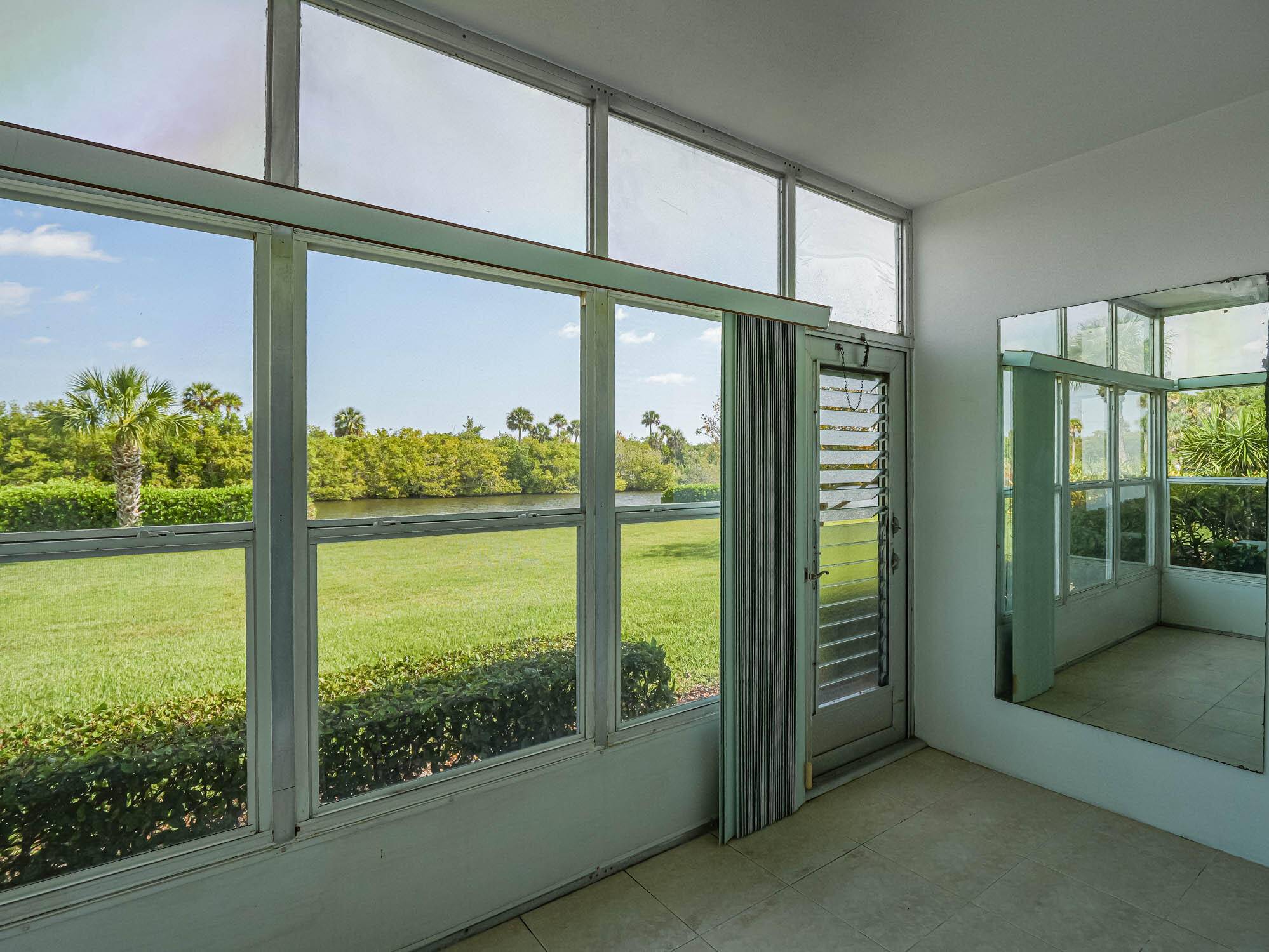 Vero Beach, FL 32960,2800 Indian River BLVD L2