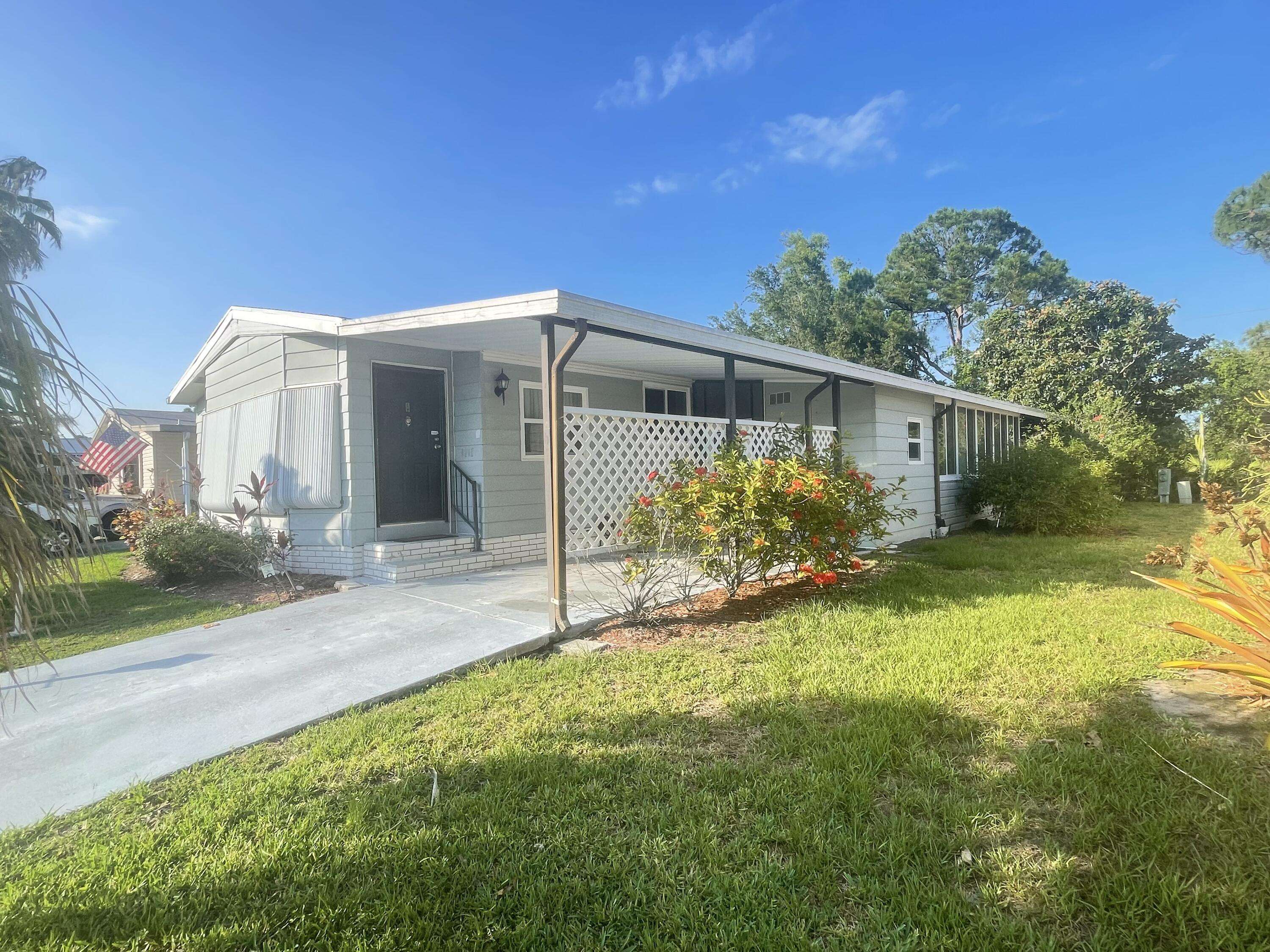 Port Saint Lucie, FL 34952,8167 Buckthorn CIR