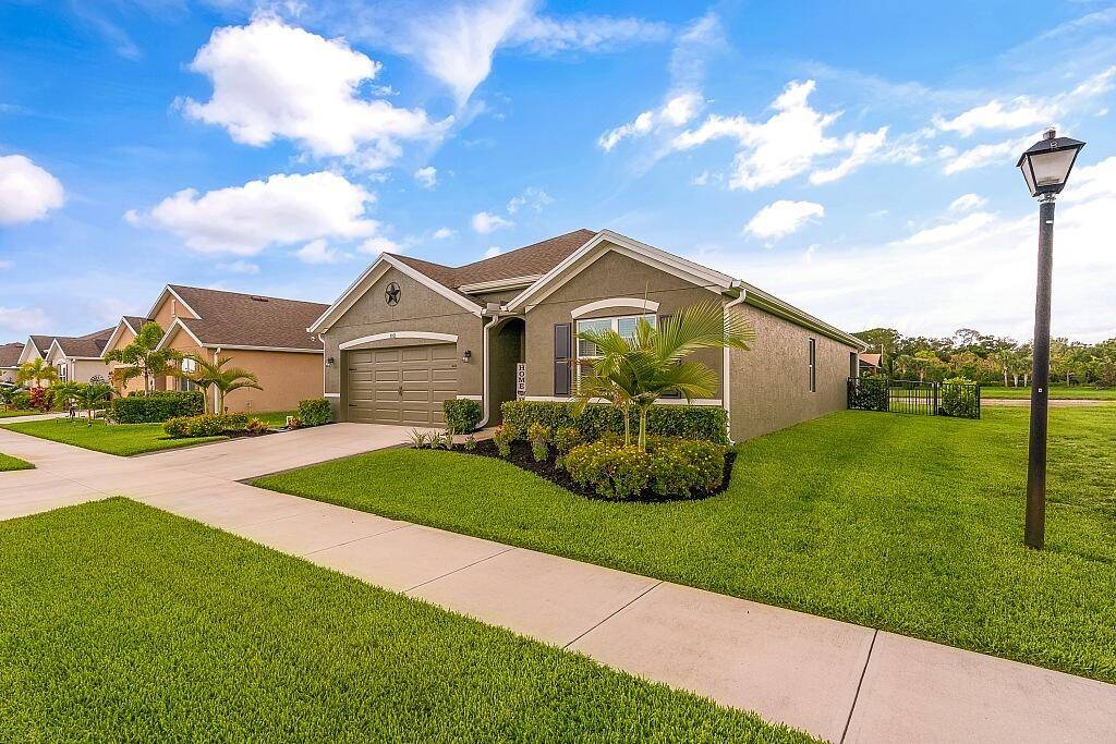 Vero Beach, FL 32968,3301 SW Roxbury PL