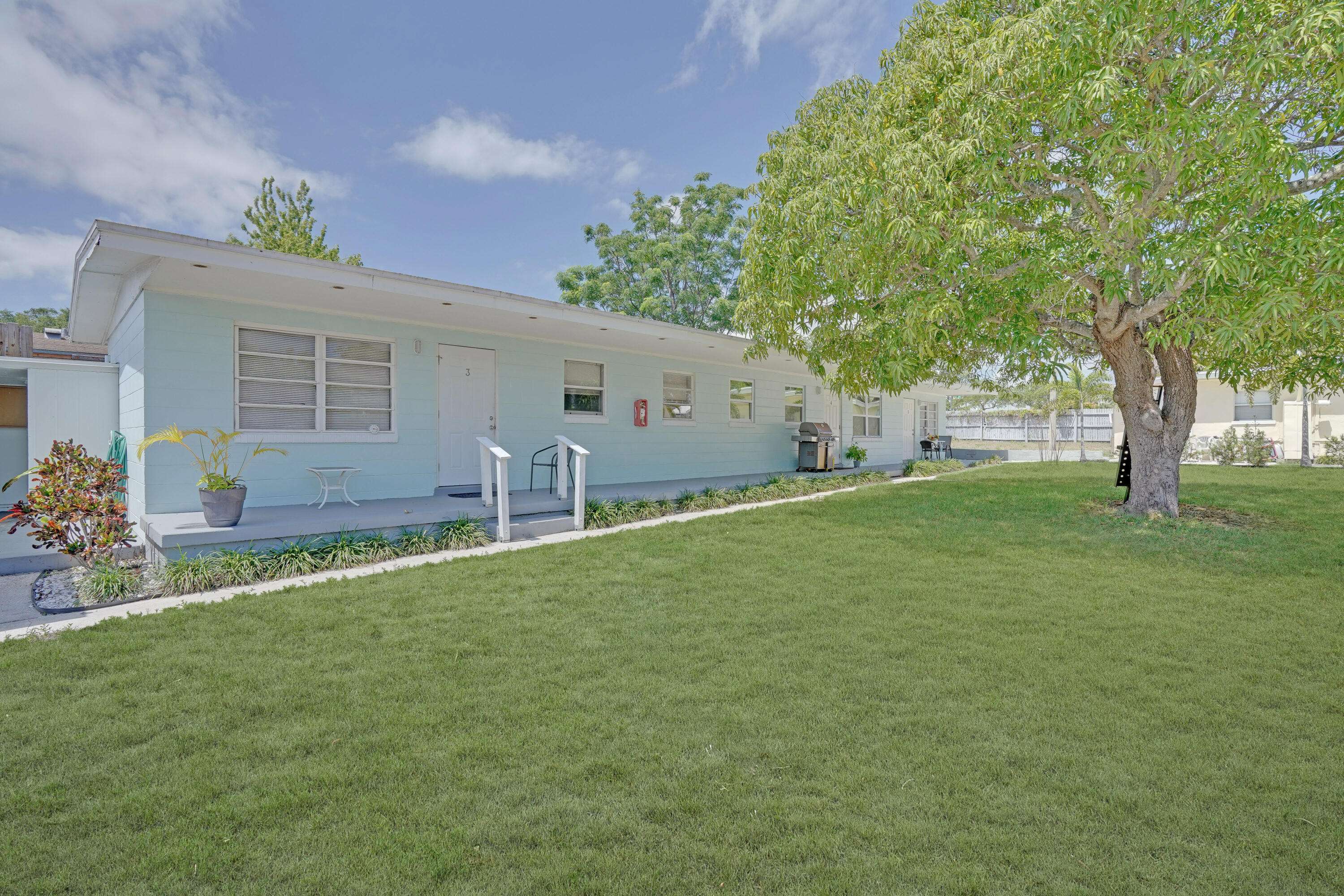 Fort Pierce, FL 34950,511 N 2nd N ST 1 -8