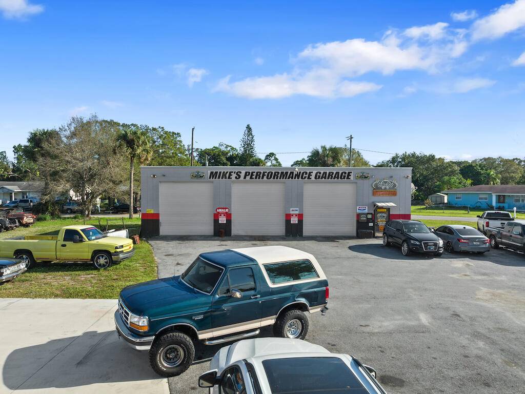 Fort Pierce, FL 34947,1390 S 27th ST