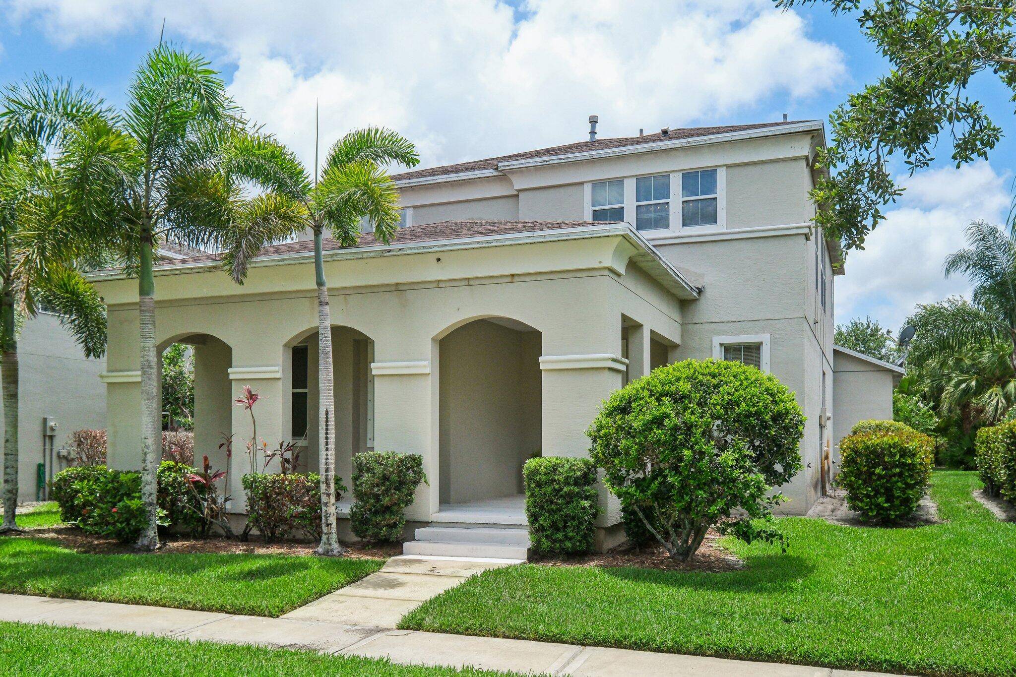 Vero Beach, FL 32966,1302 Classic CT