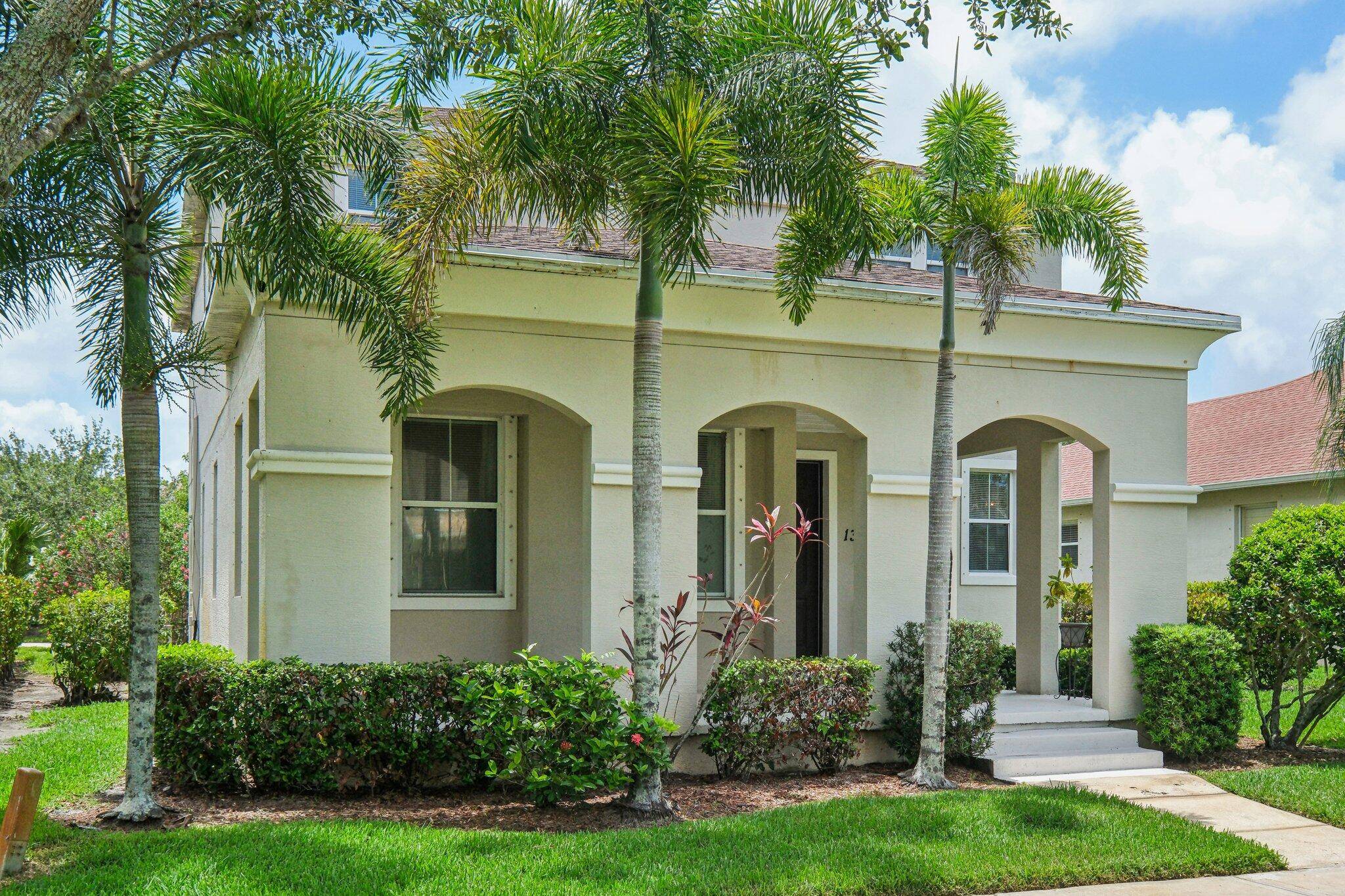 Vero Beach, FL 32966,1302 Classic CT