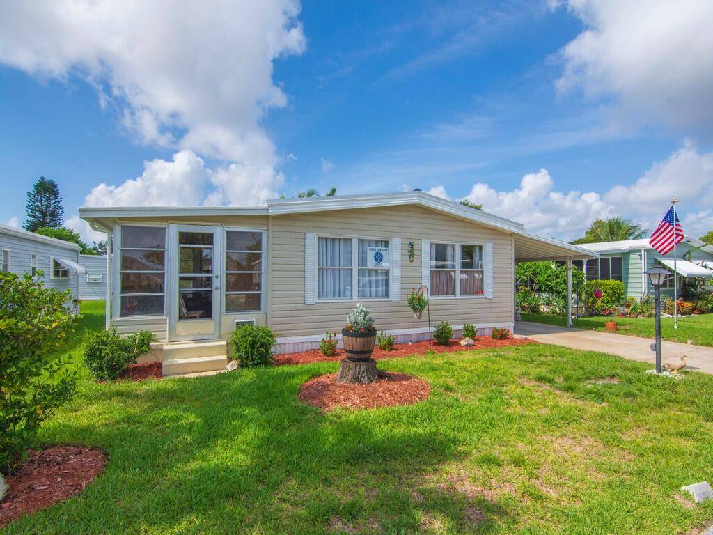 Jensen Beach, FL 34957,463 Onyx WAY