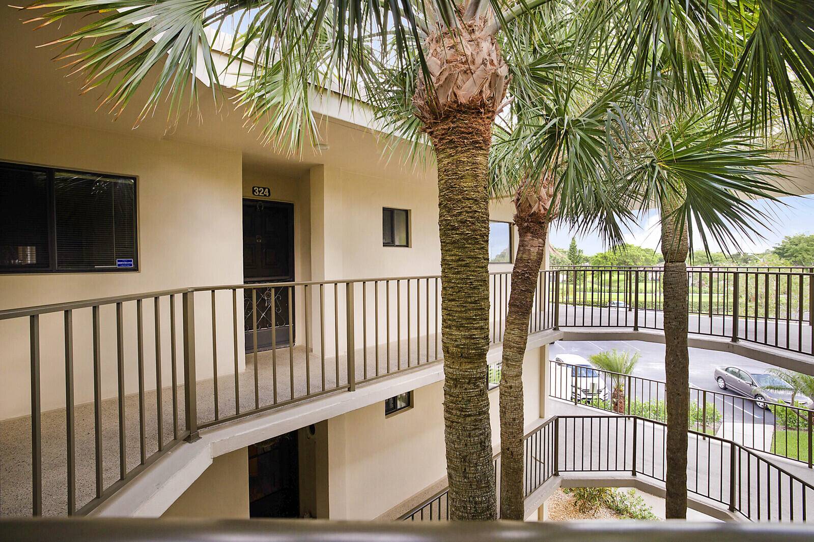 Delray Beach, FL 33484,5340 Las Verdes CIR 324